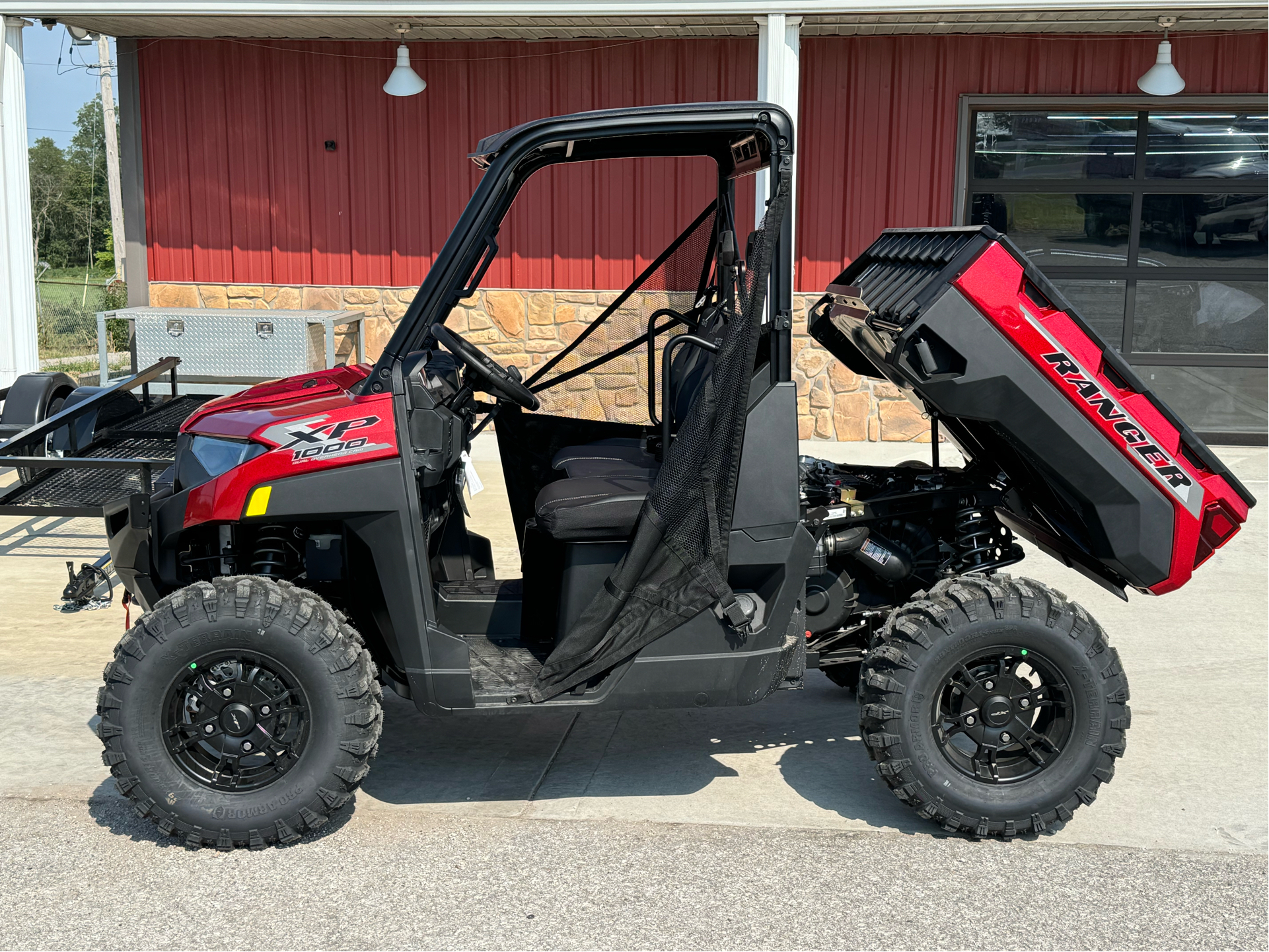 2025 Polaris Ranger XP 1000 Premium in Kansas City, Kansas - Photo 2