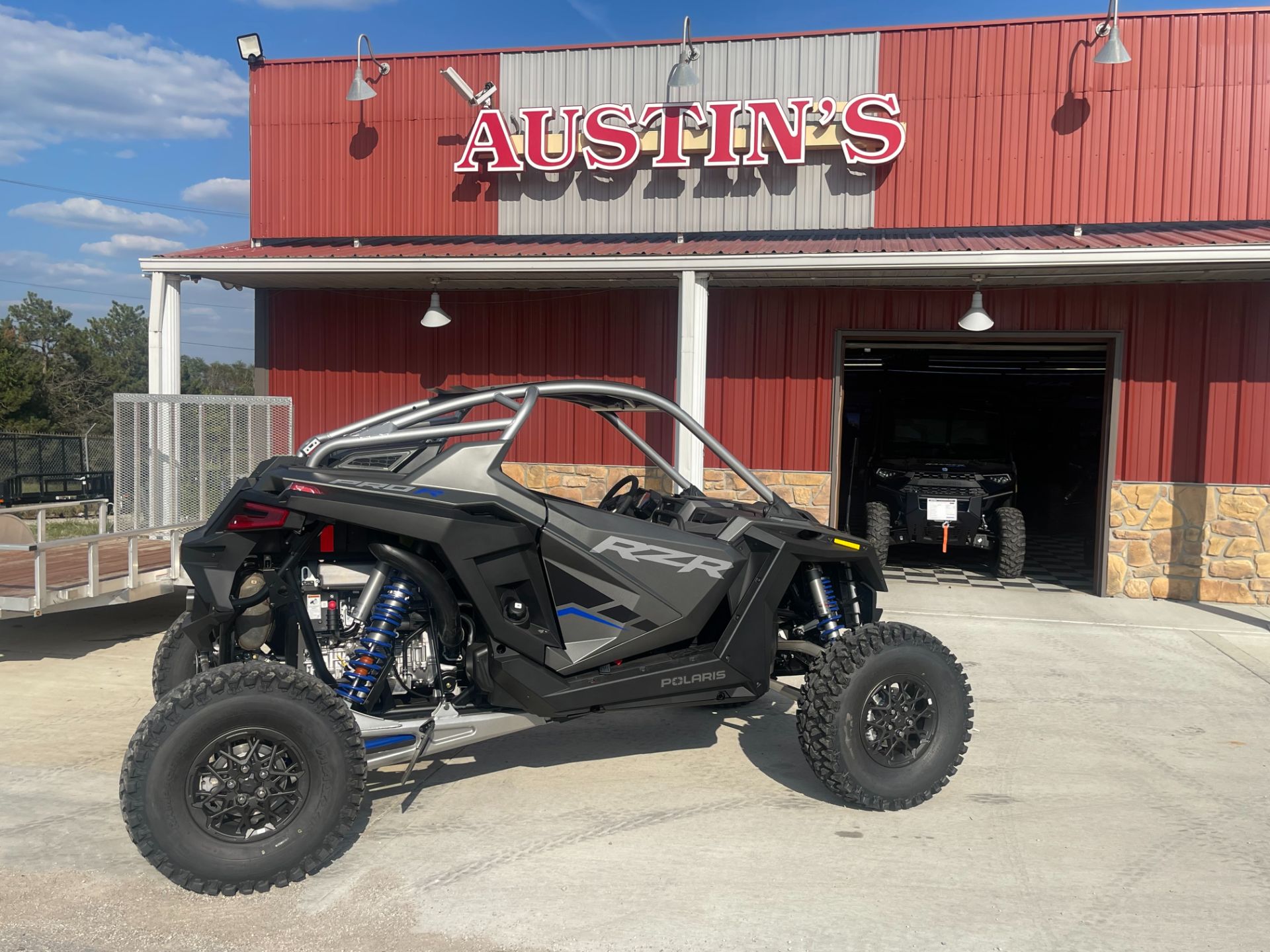 2024 Polaris RZR Pro R Premium in Kansas City, Kansas - Photo 17