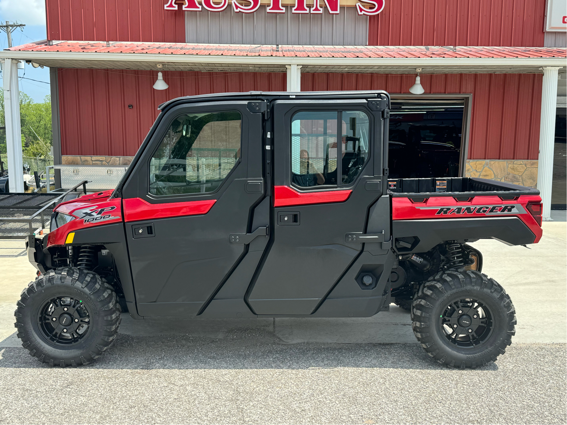 2025 Polaris Ranger Crew XP 1000 NorthStar Edition Premium with Fixed Windshield in Kansas City, Kansas - Photo 2