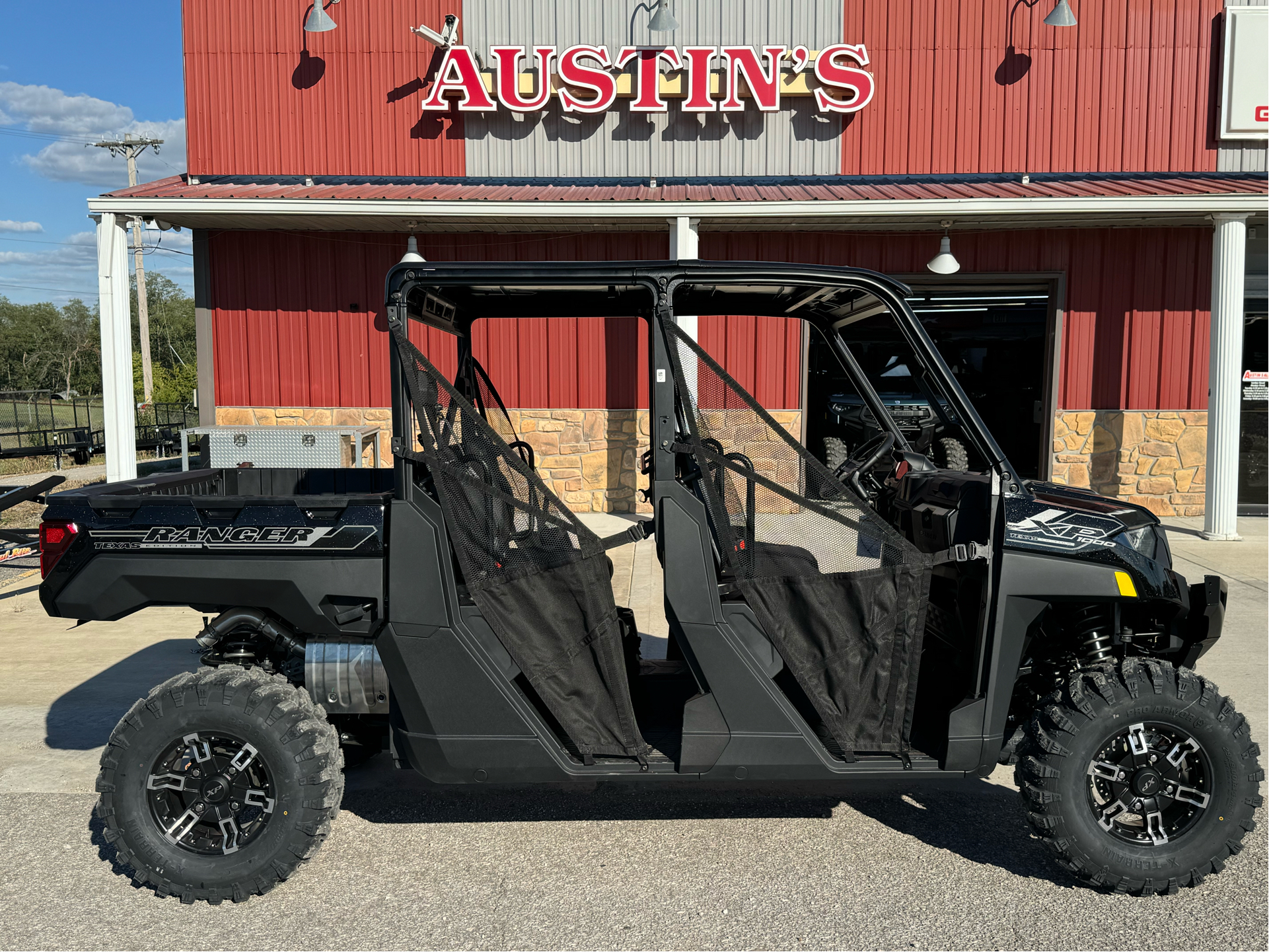 2025 Polaris Ranger Crew XP 1000 Texas Edition in Kansas City, Kansas - Photo 9