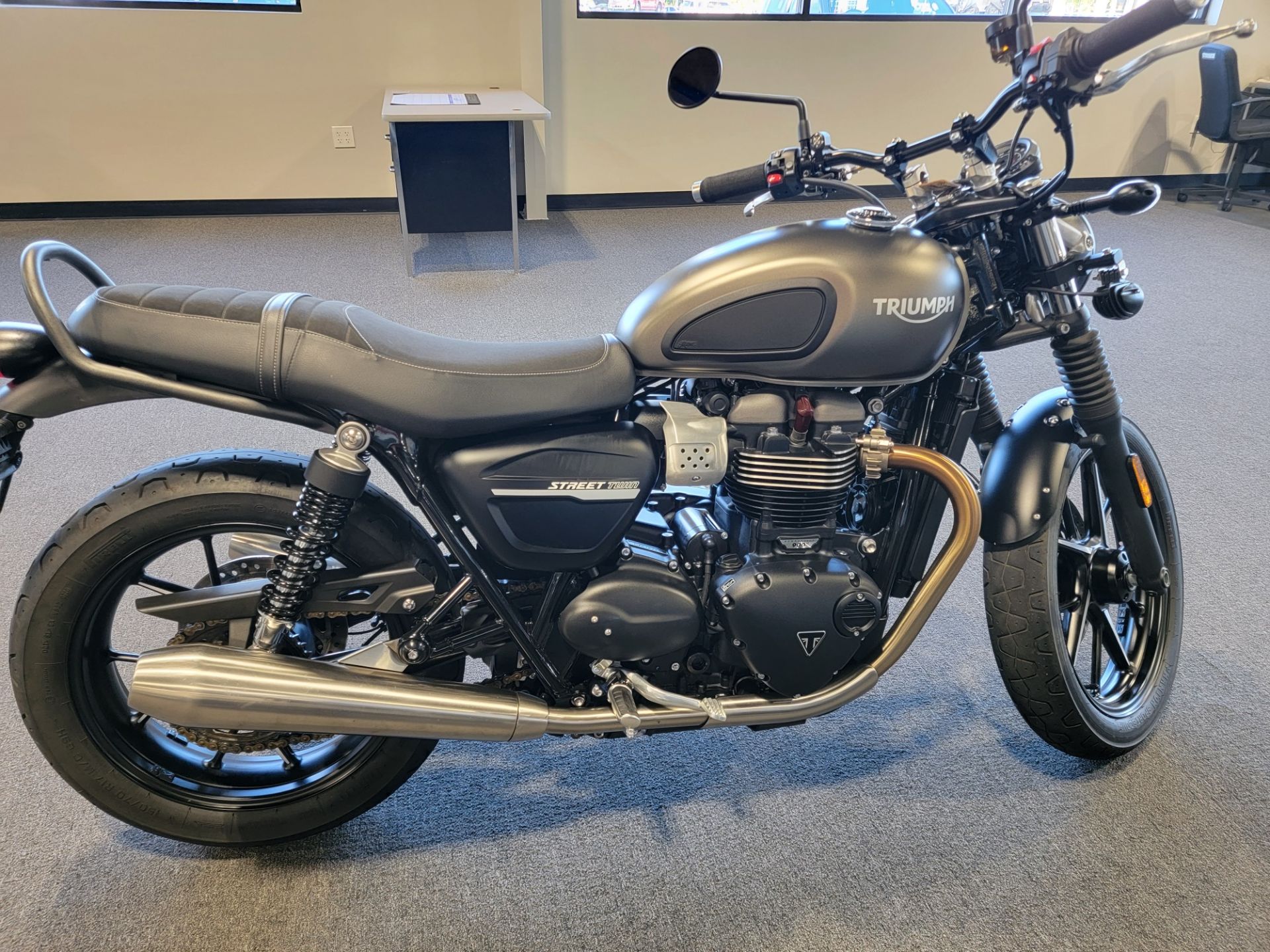 2021 Triumph STREET TWIN 900 in Elkhart, Indiana - Photo 1
