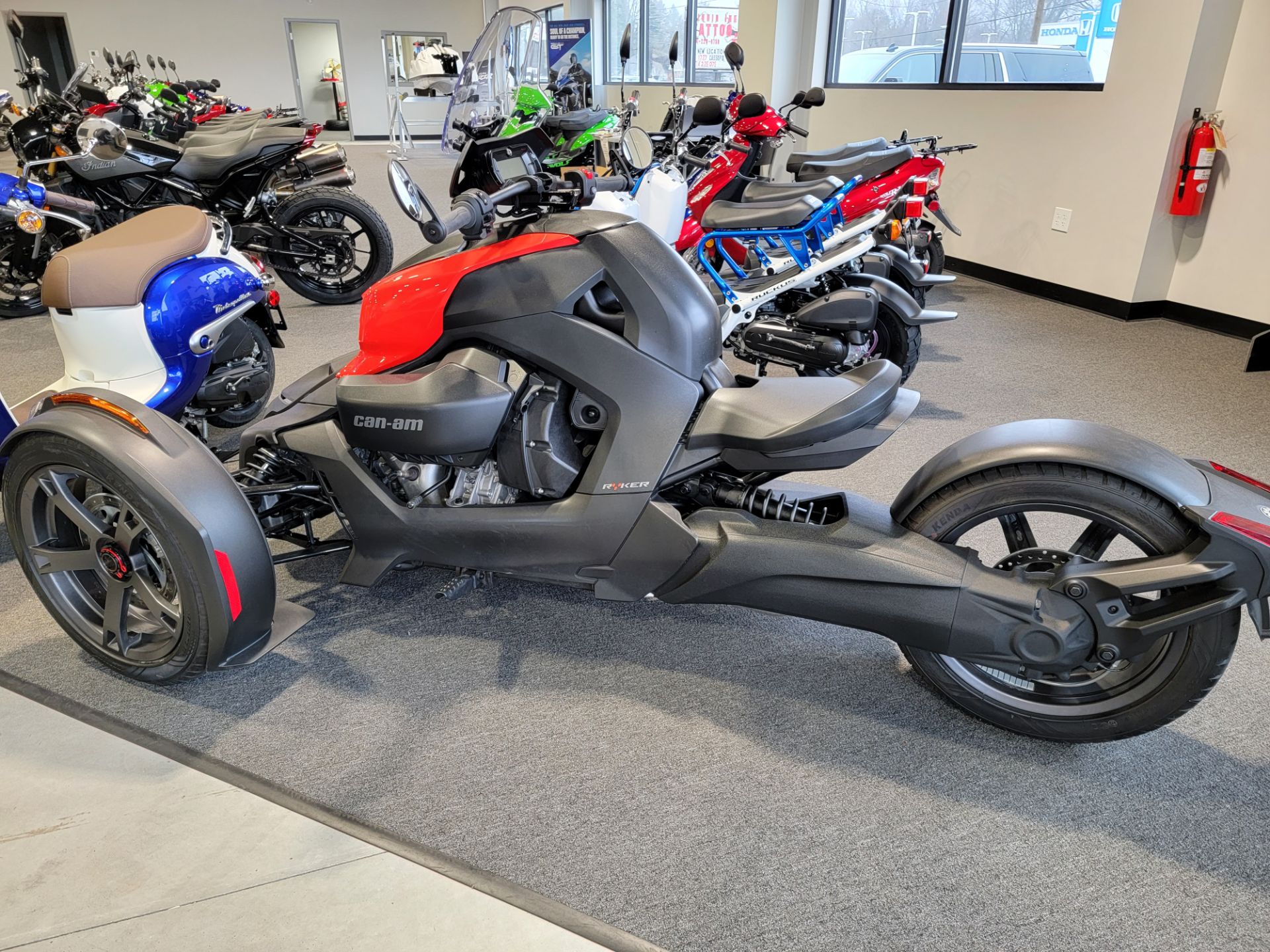 2020 Can-Am RYKER 900 ACE in Elkhart, Indiana - Photo 2
