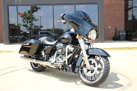 2022 Harley-Davidson Street Glide® in Flint, Michigan - Photo 4
