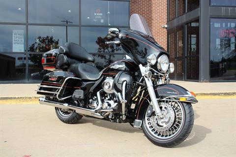 2011 Harley-Davidson Ultra Classic® Electra Glide® in Flint, Michigan - Photo 1