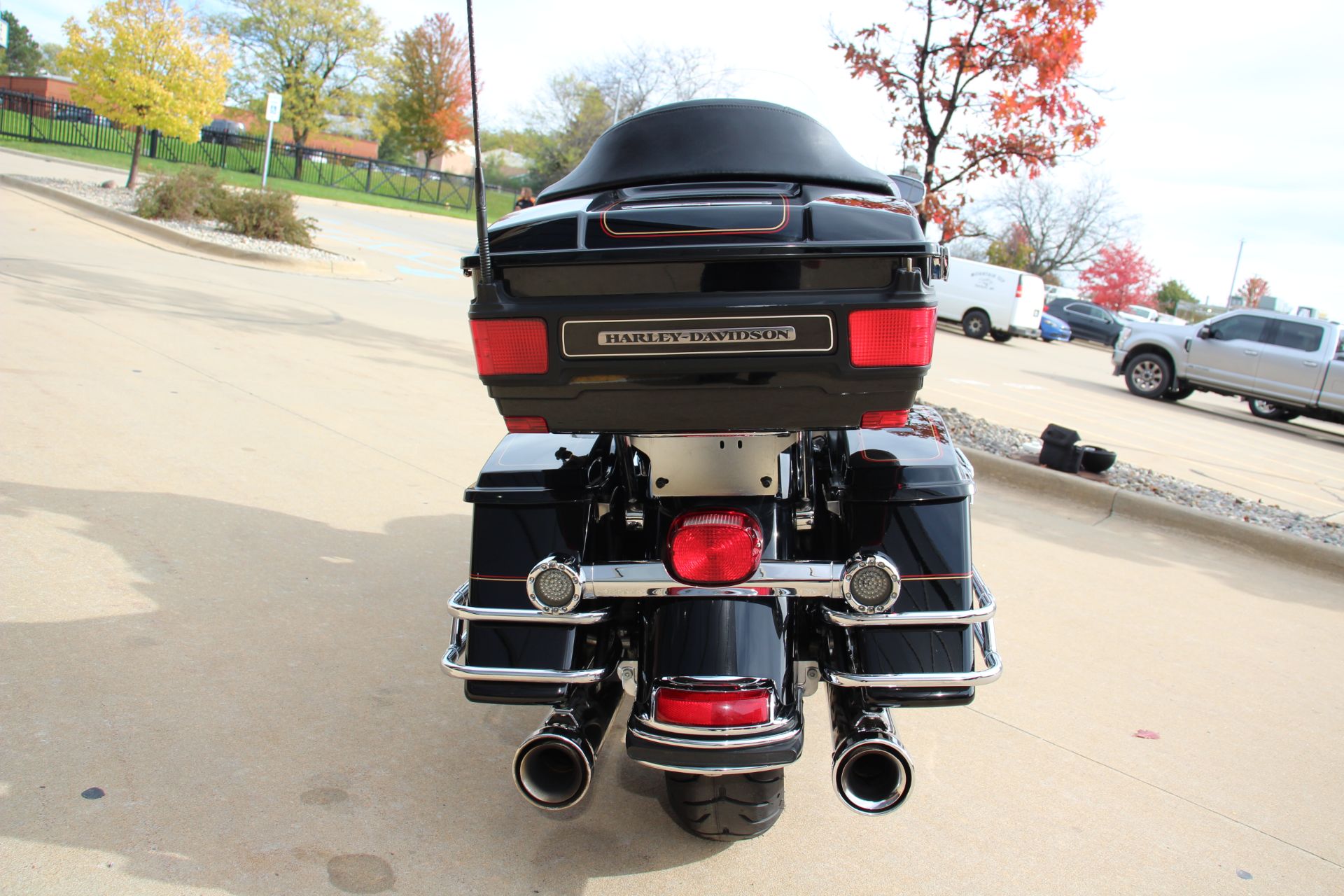2011 Harley-Davidson Ultra Classic® Electra Glide® in Flint, Michigan - Photo 8