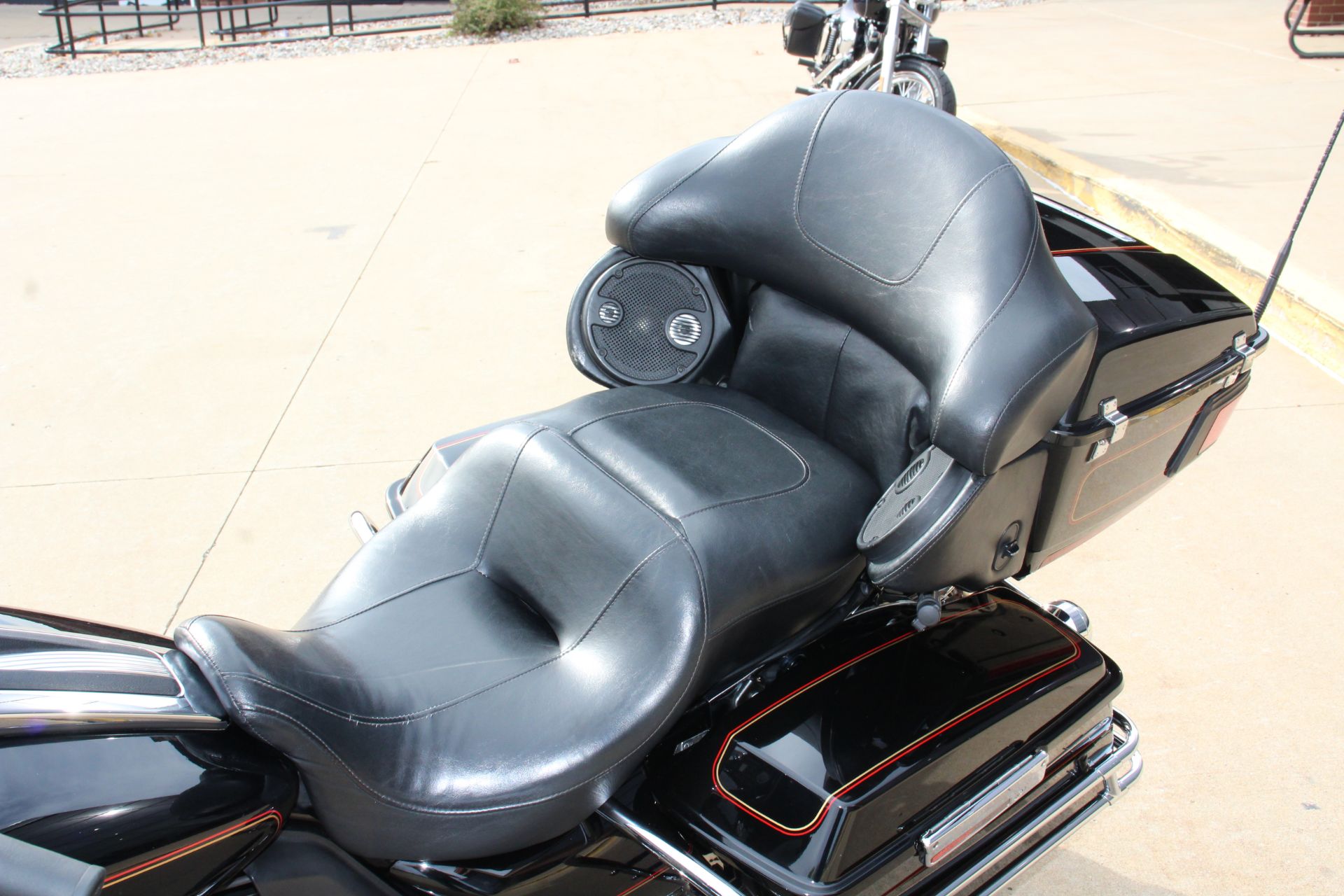 2011 Harley-Davidson Ultra Classic® Electra Glide® in Flint, Michigan - Photo 18
