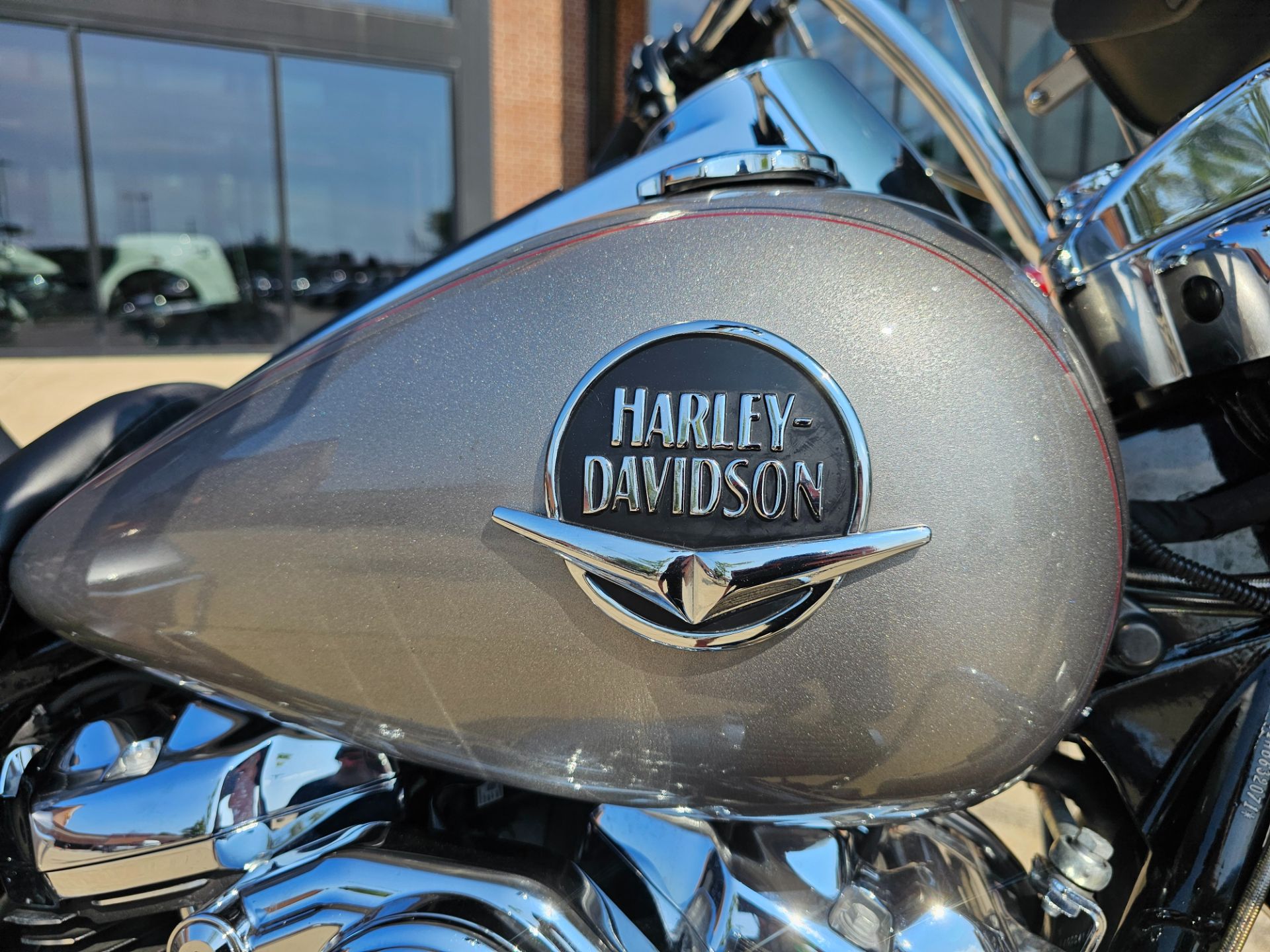 2017 Harley-Davidson Road King® in Flint, Michigan - Photo 10