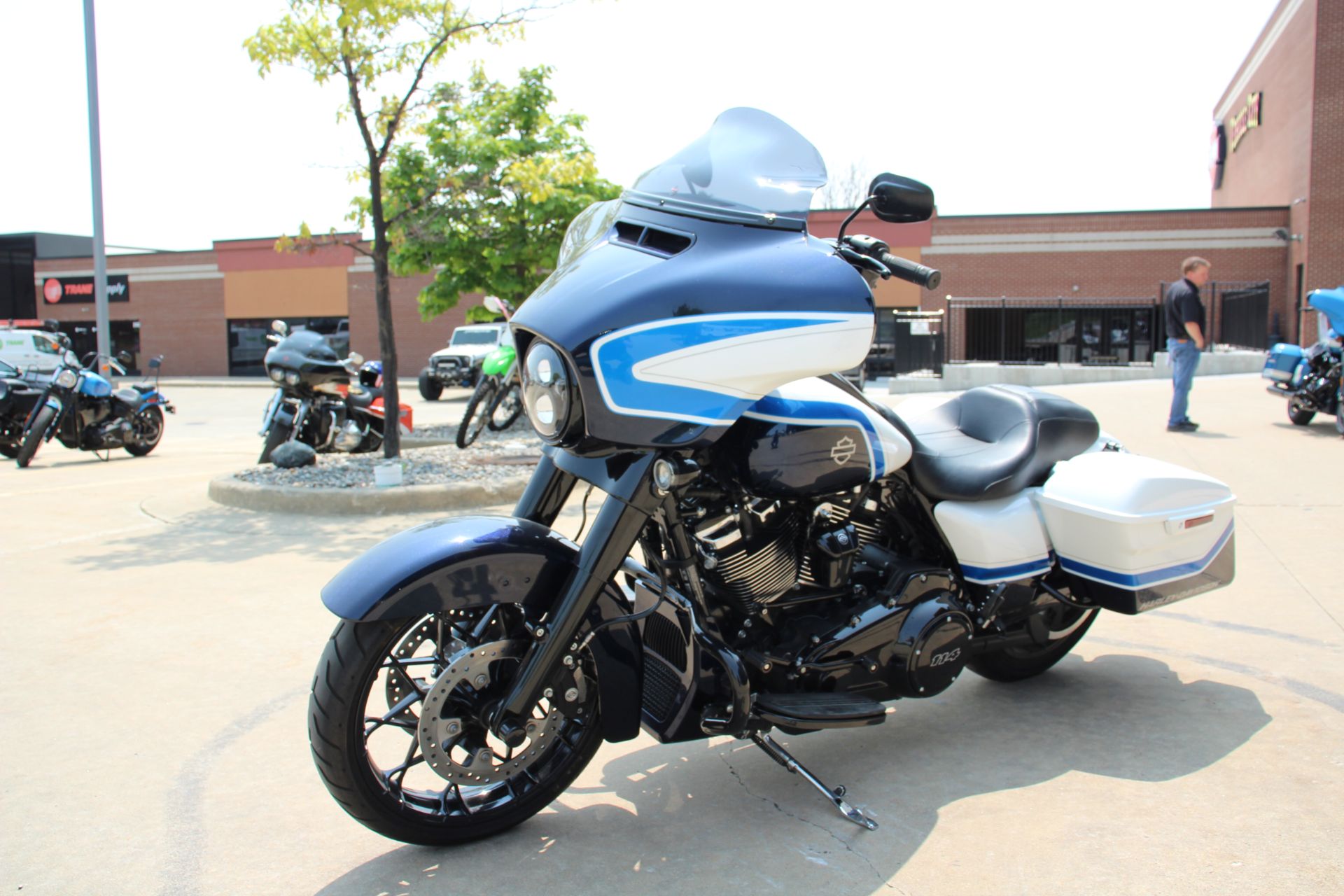 2021 Harley-Davidson Street Glide® Special in Flint, Michigan - Photo 4