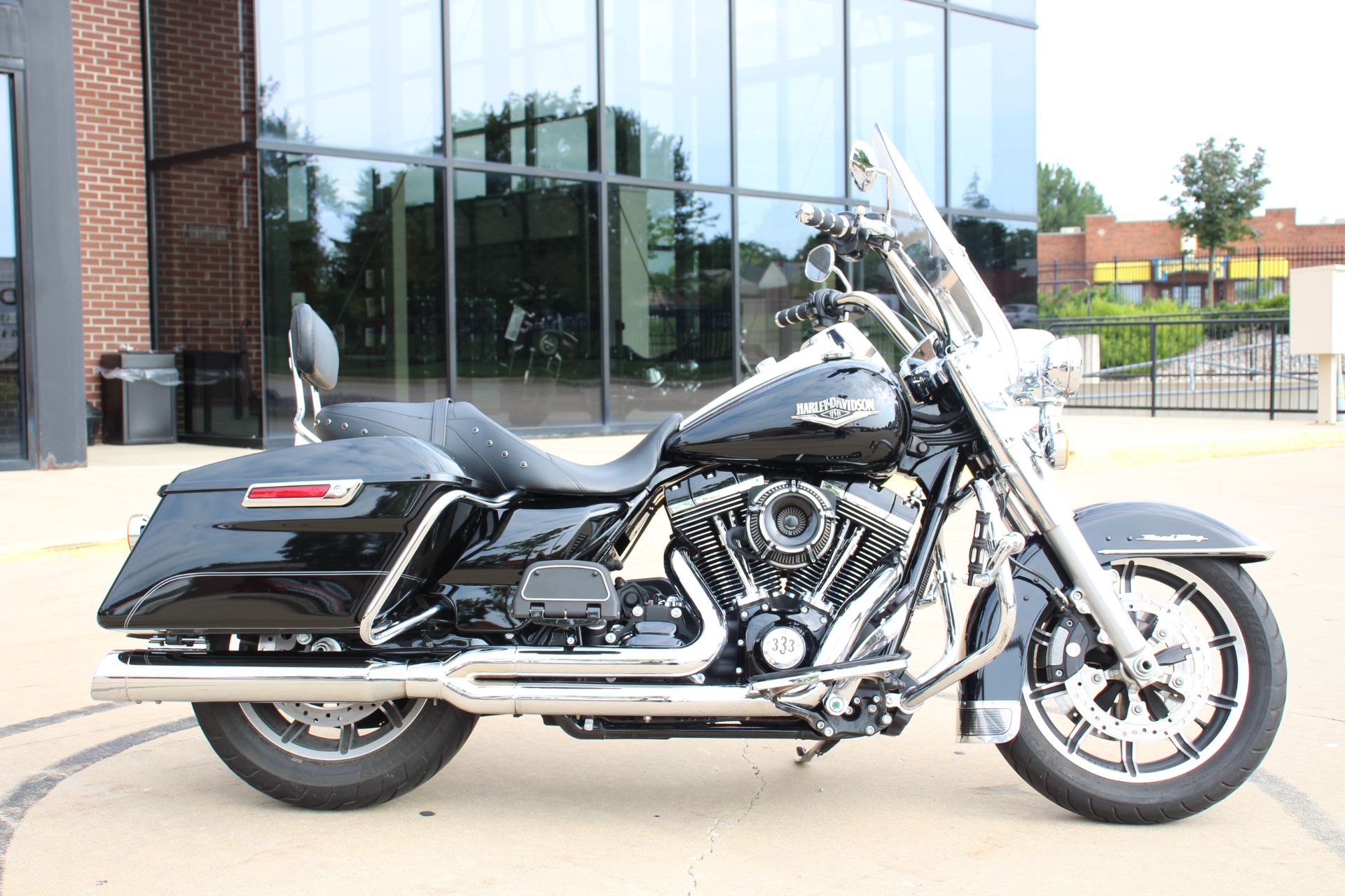 2015 Harley-Davidson Road King® in Flint, Michigan - Photo 2
