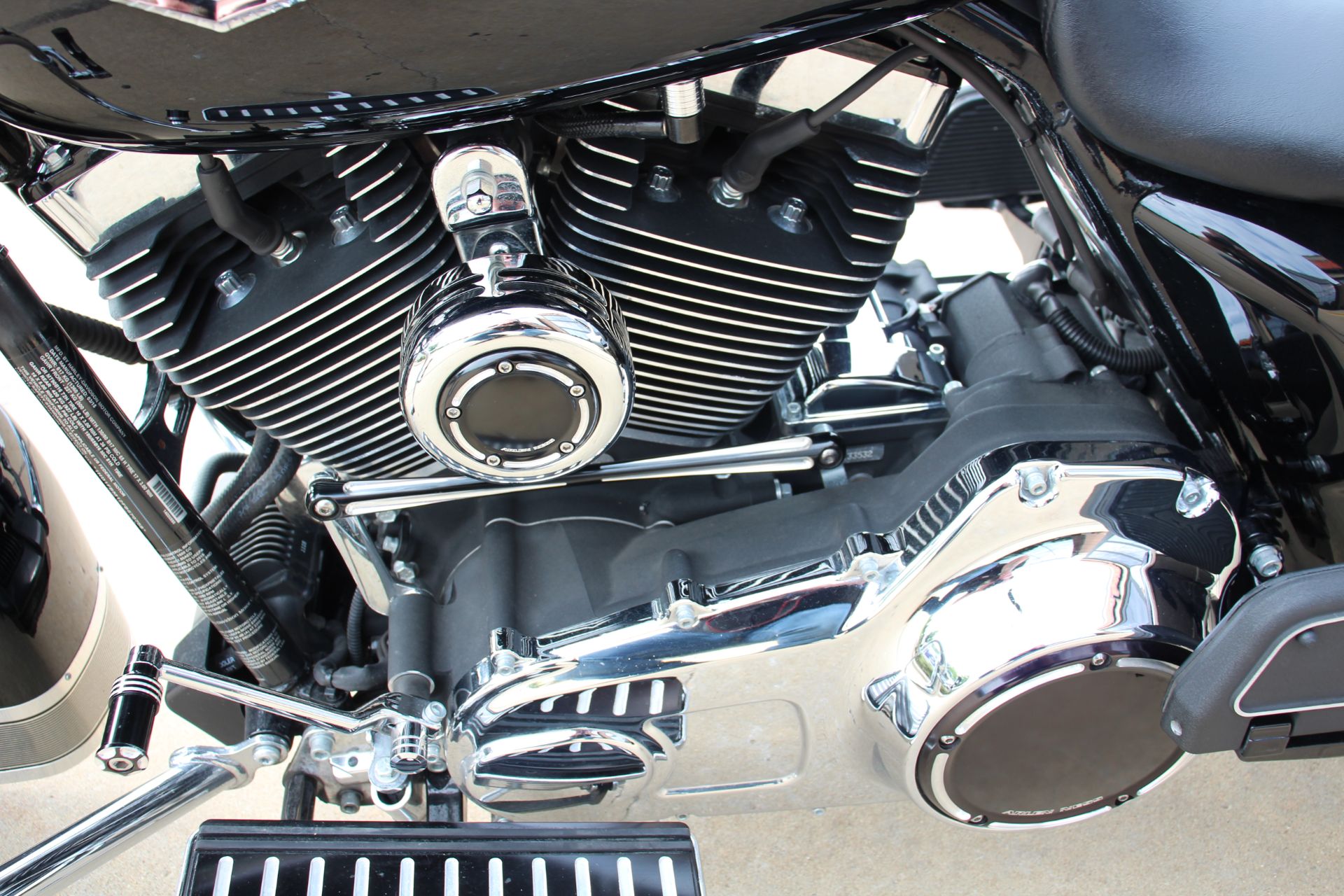 2015 Harley-Davidson Road King® in Flint, Michigan - Photo 17