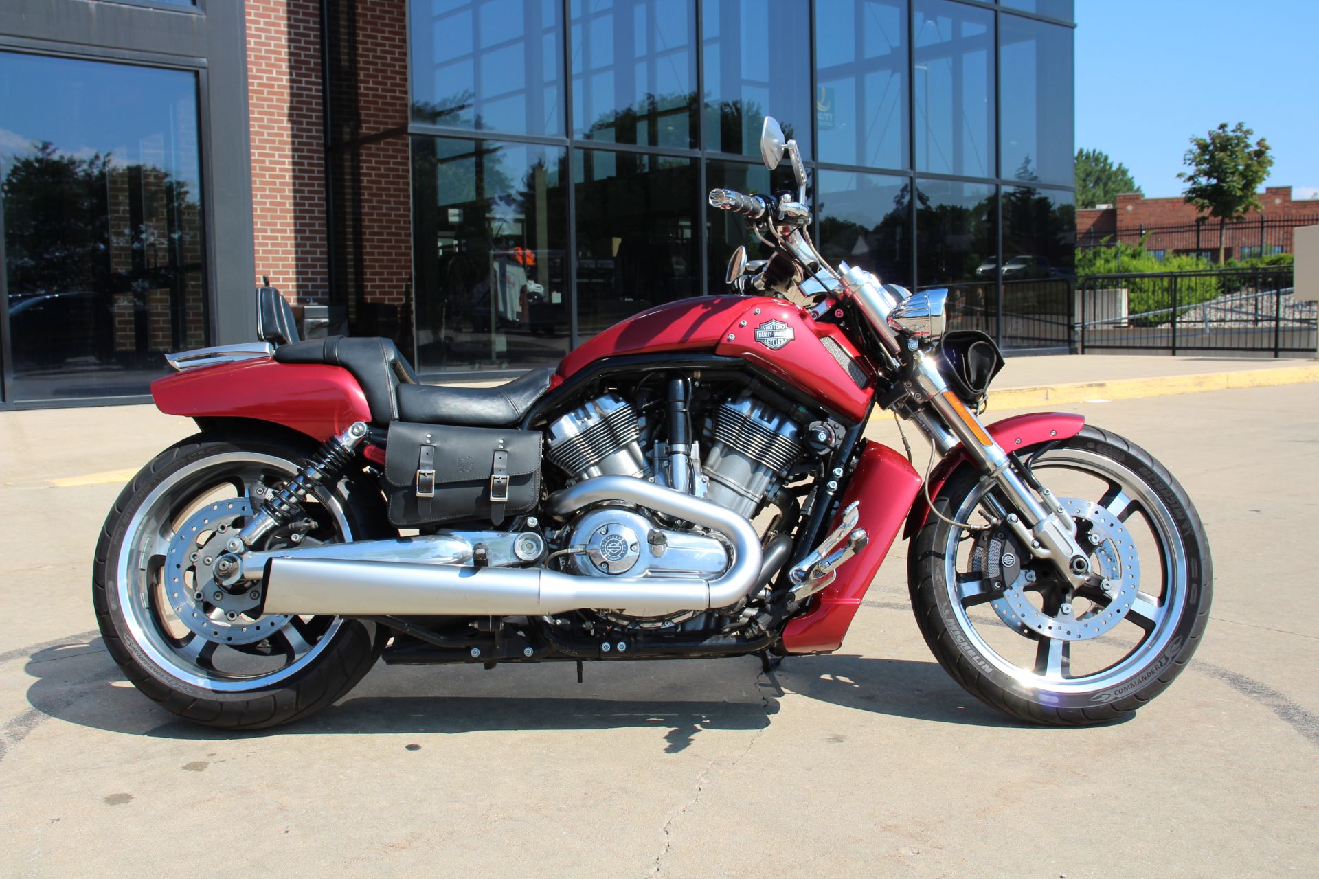 2011 Harley-Davidson V-Rod Muscle® in Flint, Michigan - Photo 3