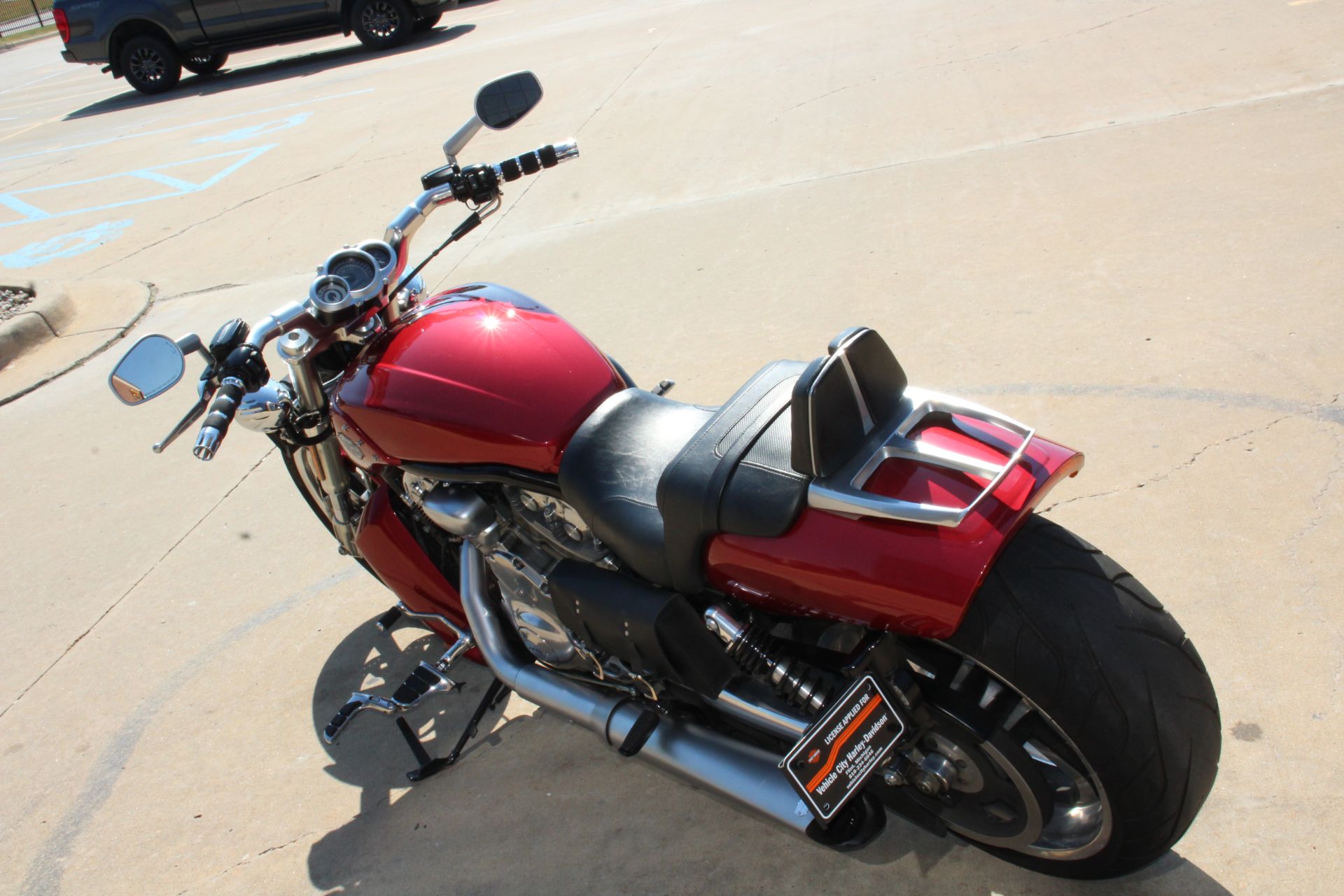 2011 Harley-Davidson V-Rod Muscle® in Flint, Michigan - Photo 8