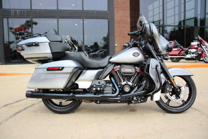 2019 Harley-Davidson CVO™ Limited in Flint, Michigan - Photo 1