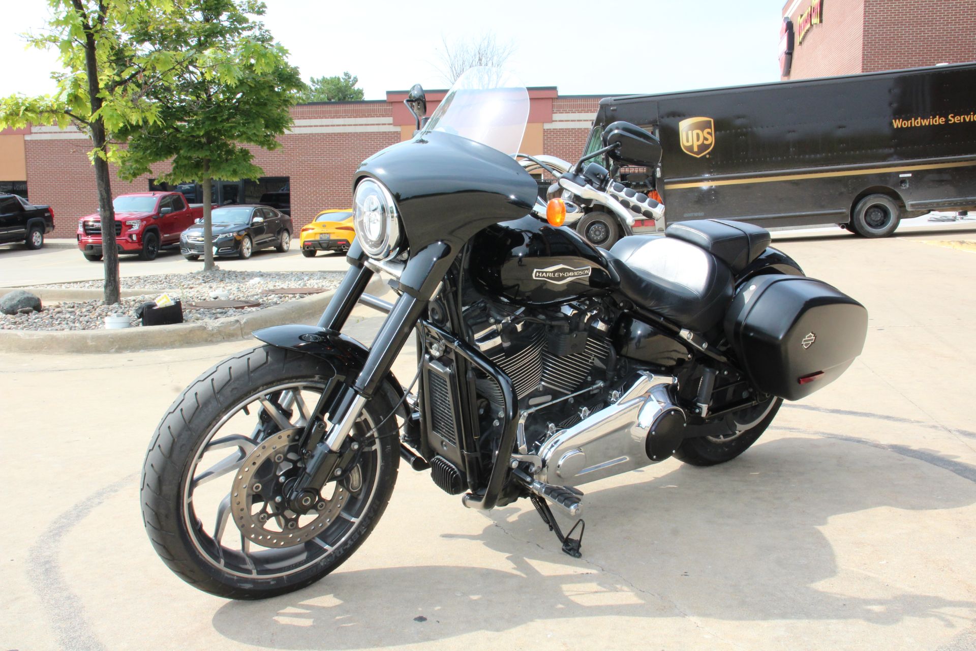 2018 Harley-Davidson Sport Glide® in Flint, Michigan - Photo 5