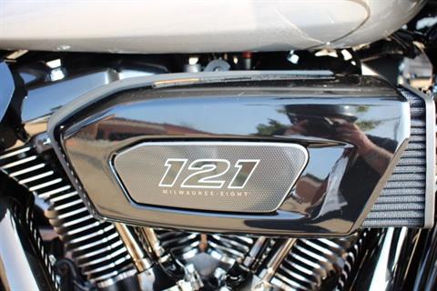 2023 Harley-Davidson CVO™ Road Glide® in Flint, Michigan - Photo 9