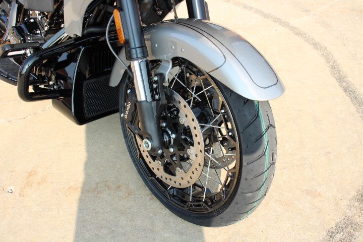 2023 Harley-Davidson CVO™ Road Glide® in Flint, Michigan - Photo 13