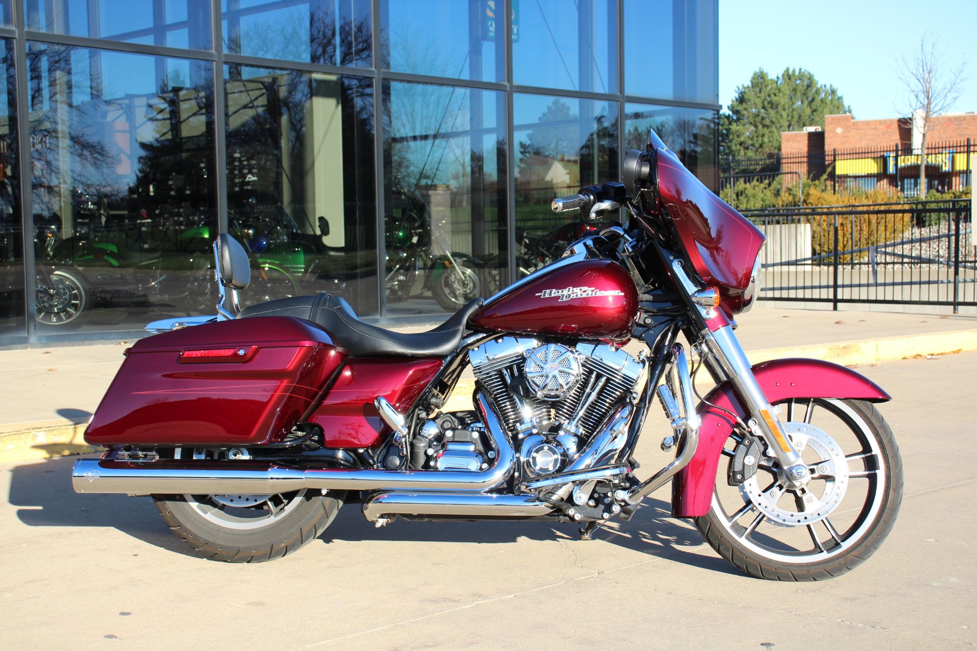2014 Harley-Davidson Street Glide® Special in Flint, Michigan - Photo 2