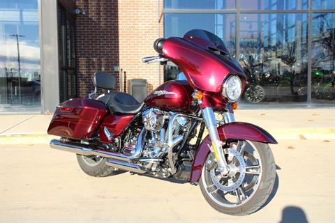 2014 Harley-Davidson Street Glide® Special in Flint, Michigan - Photo 3