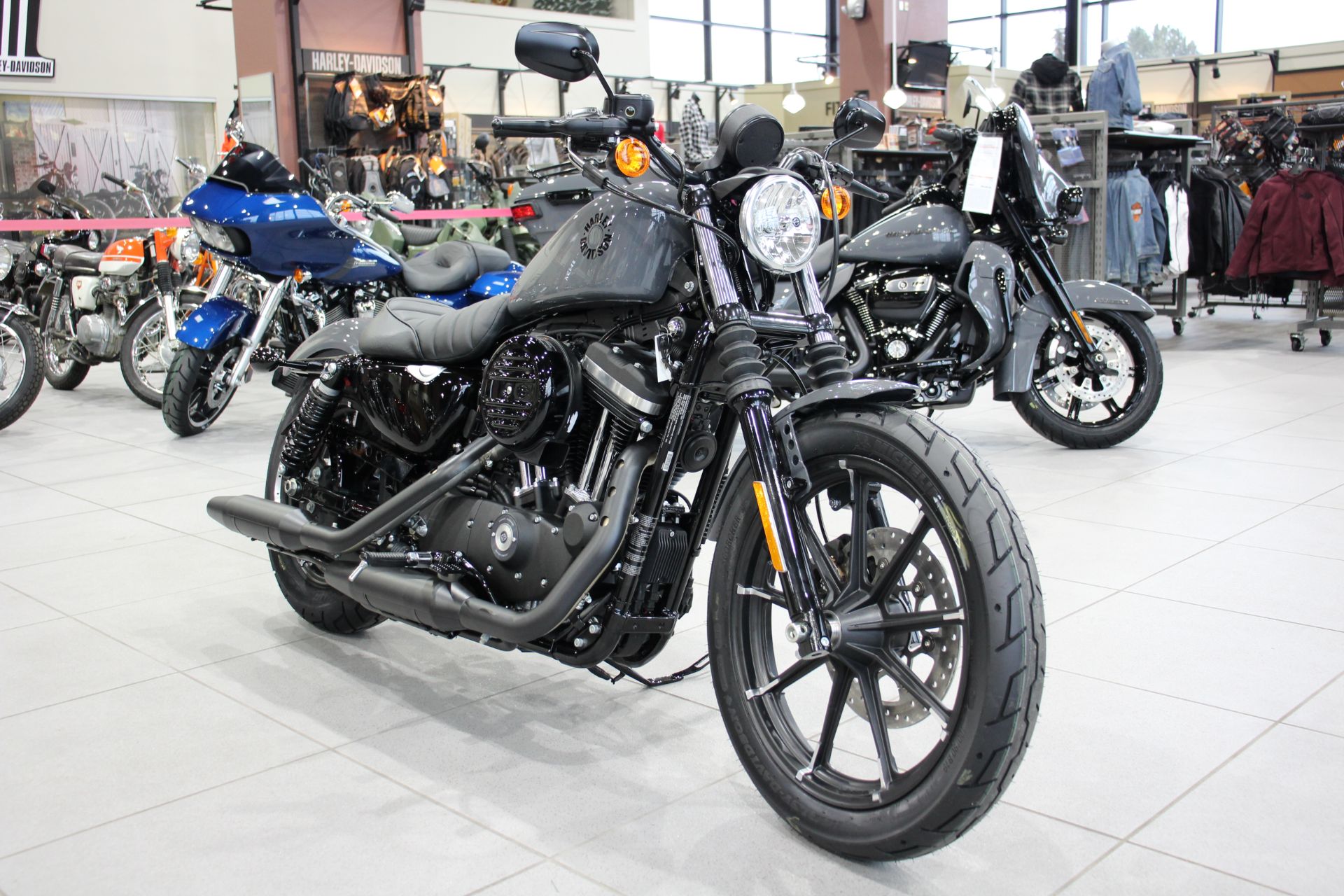 2022 Harley-Davidson Iron 883™ in Flint, Michigan - Photo 2