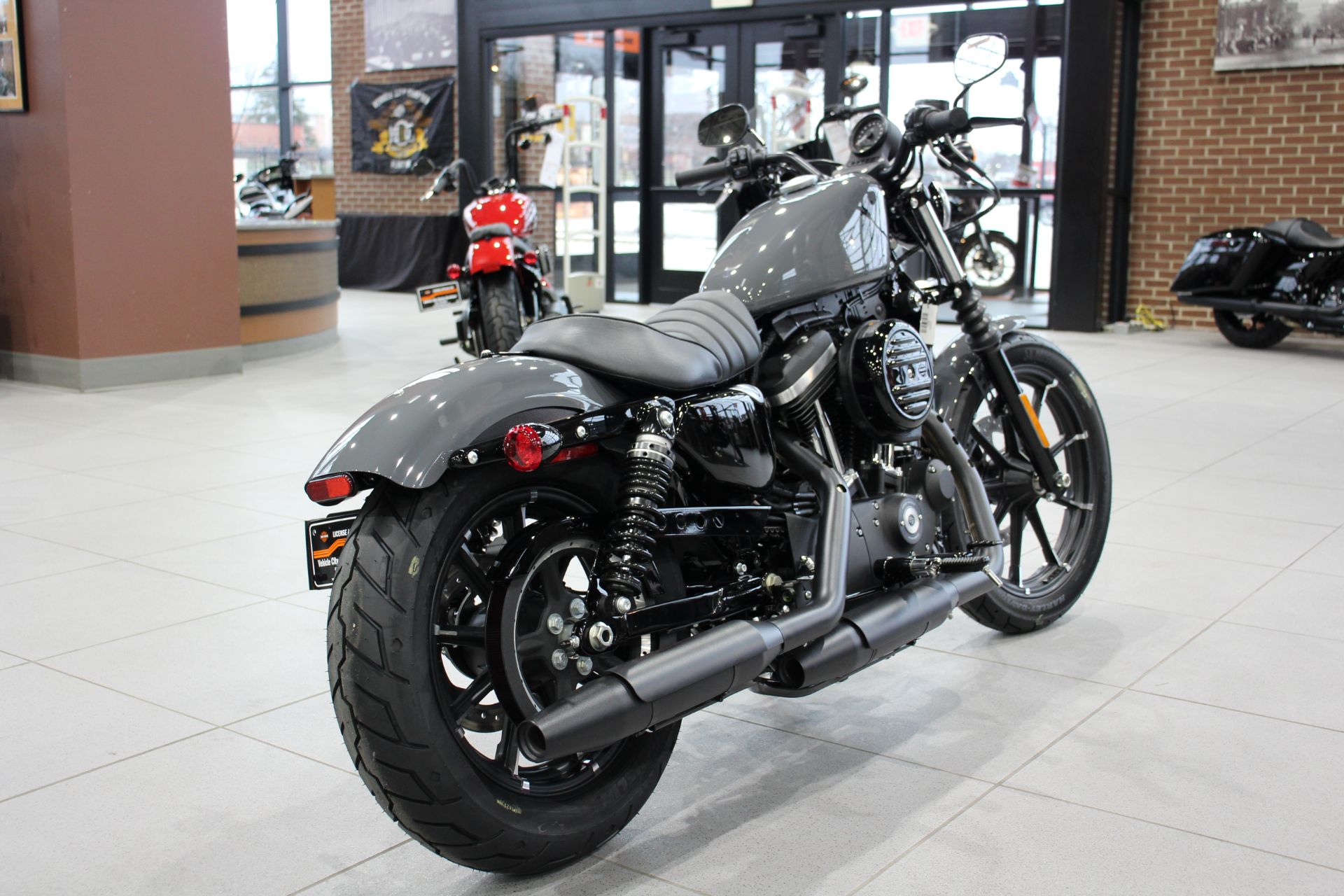 2022 Harley-Davidson Iron 883™ in Flint, Michigan - Photo 7