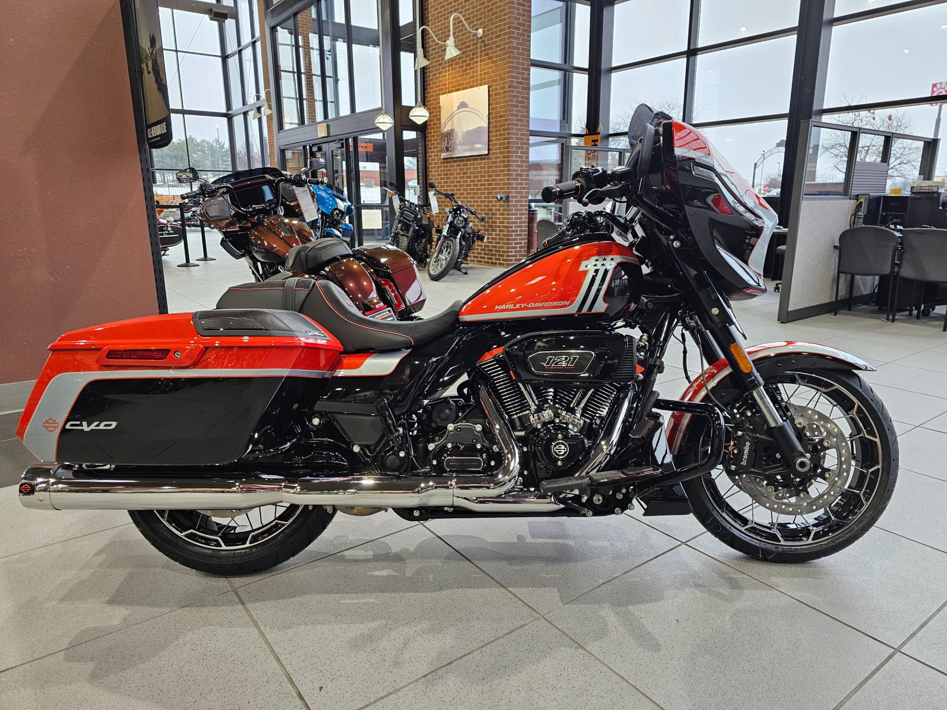 2024 Harley-Davidson CVO™ Street Glide® in Flint, Michigan - Photo 26