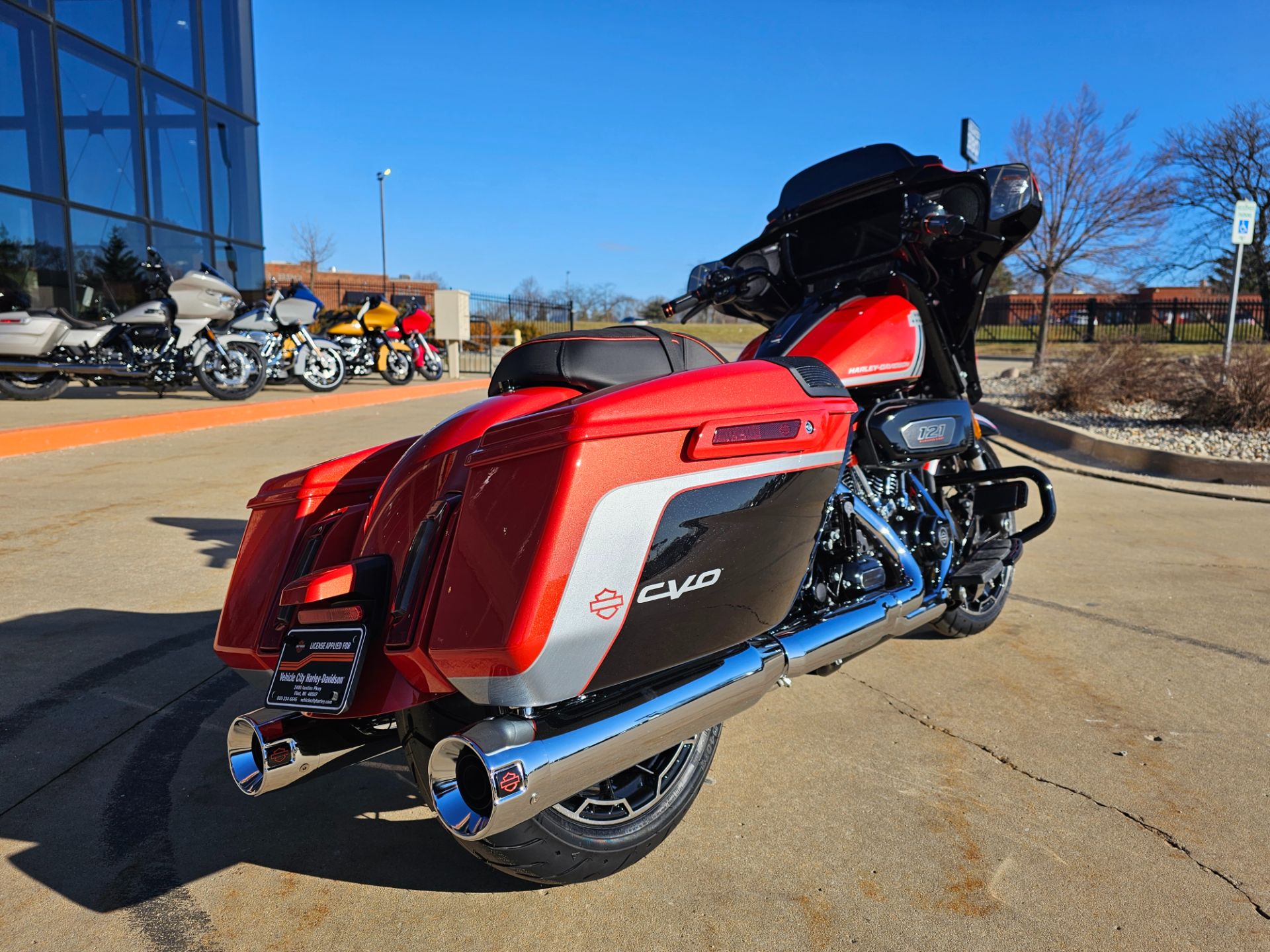 2024 Harley-Davidson CVO™ Street Glide® in Flint, Michigan - Photo 8