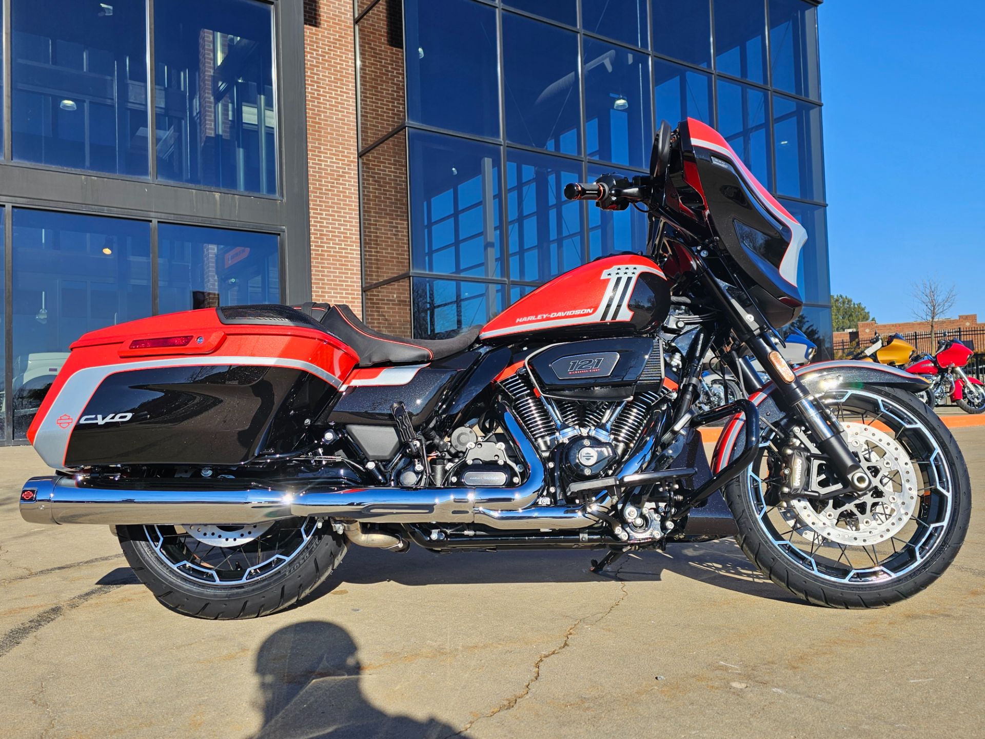 2024 Harley-Davidson CVO™ Street Glide® in Flint, Michigan - Photo 1