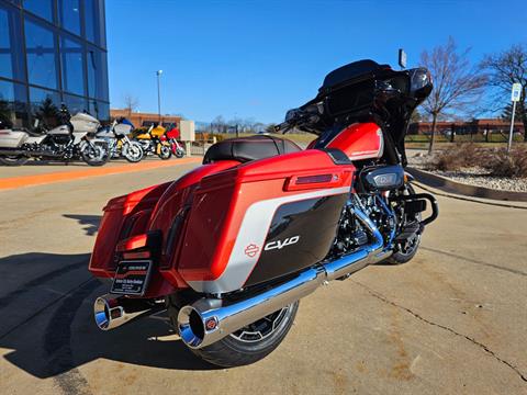 2024 Harley-Davidson CVO™ Street Glide® in Flint, Michigan - Photo 9
