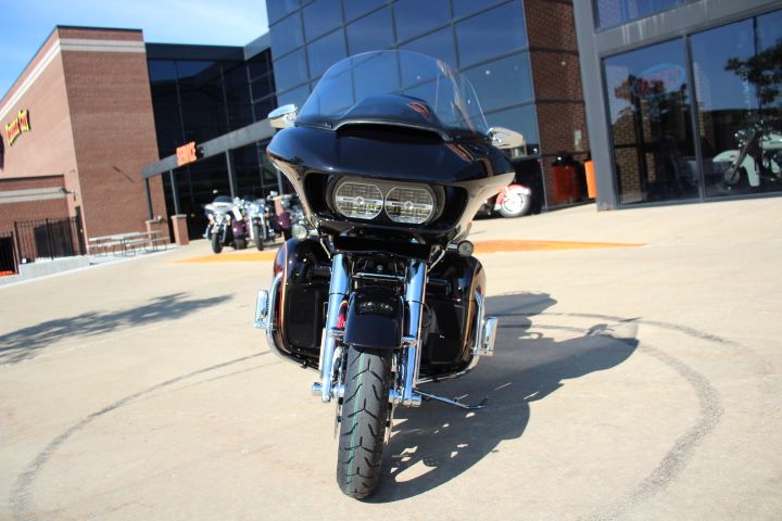 2023 Harley-Davidson CVO™ Road Glide® Limited Anniversary in Flint, Michigan - Photo 4
