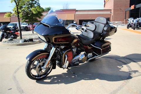 2023 Harley-Davidson CVO™ Road Glide® Limited Anniversary in Flint, Michigan - Photo 5