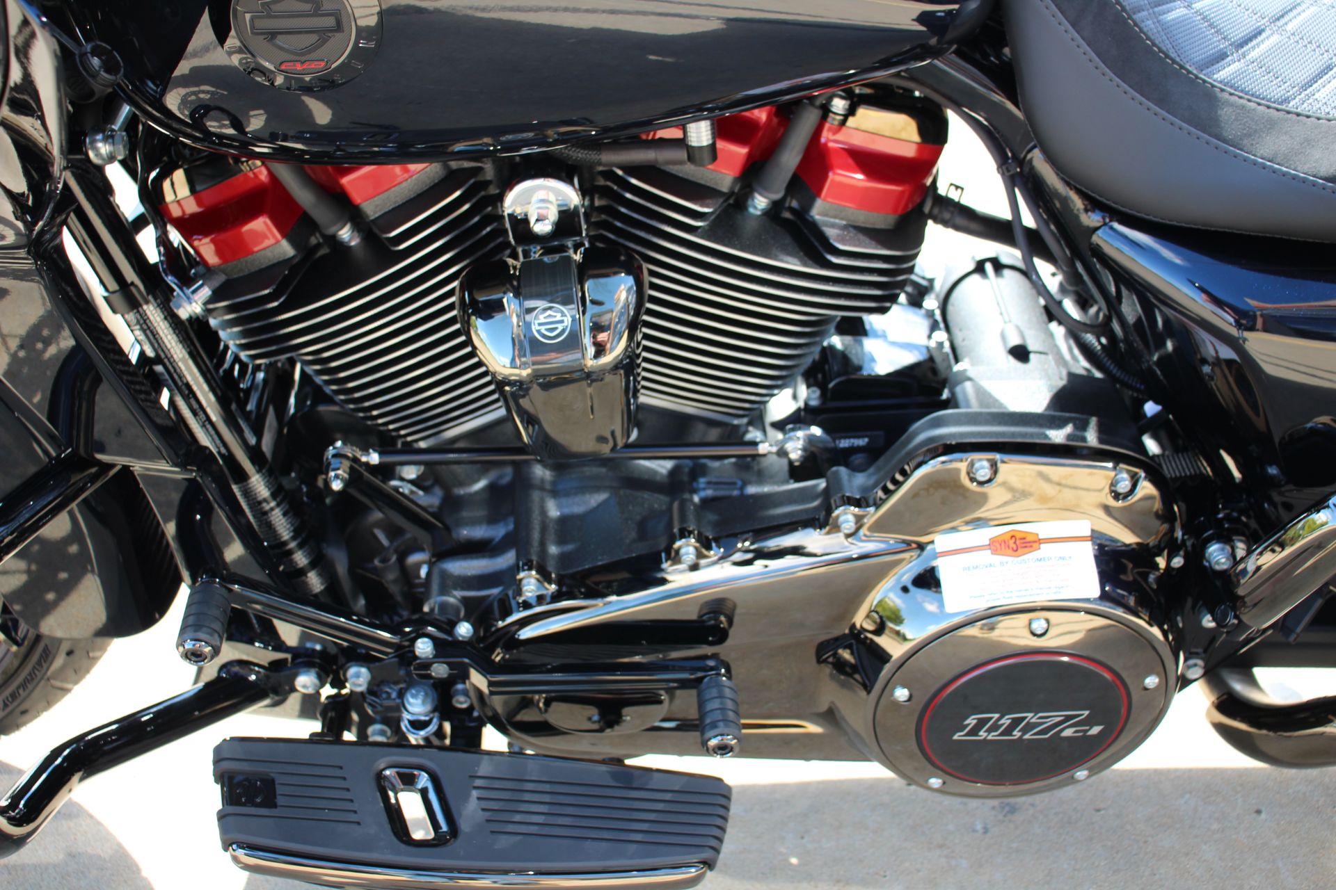 2022 Harley-Davidson CVO™ Road Glide® in Flint, Michigan - Photo 15