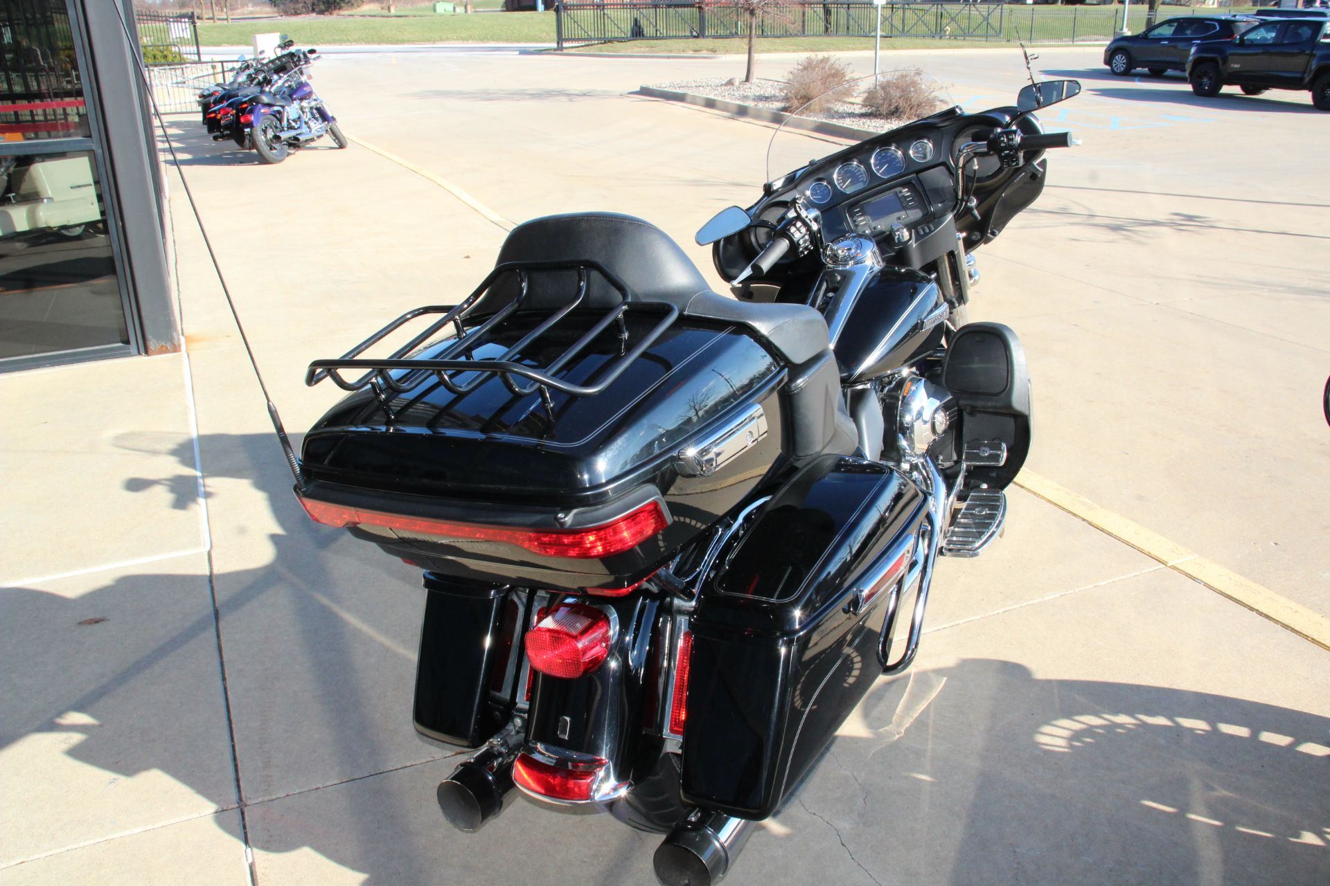 2015 Harley-Davidson Electra Glide® Ultra Classic® Low in Flint, Michigan - Photo 5
