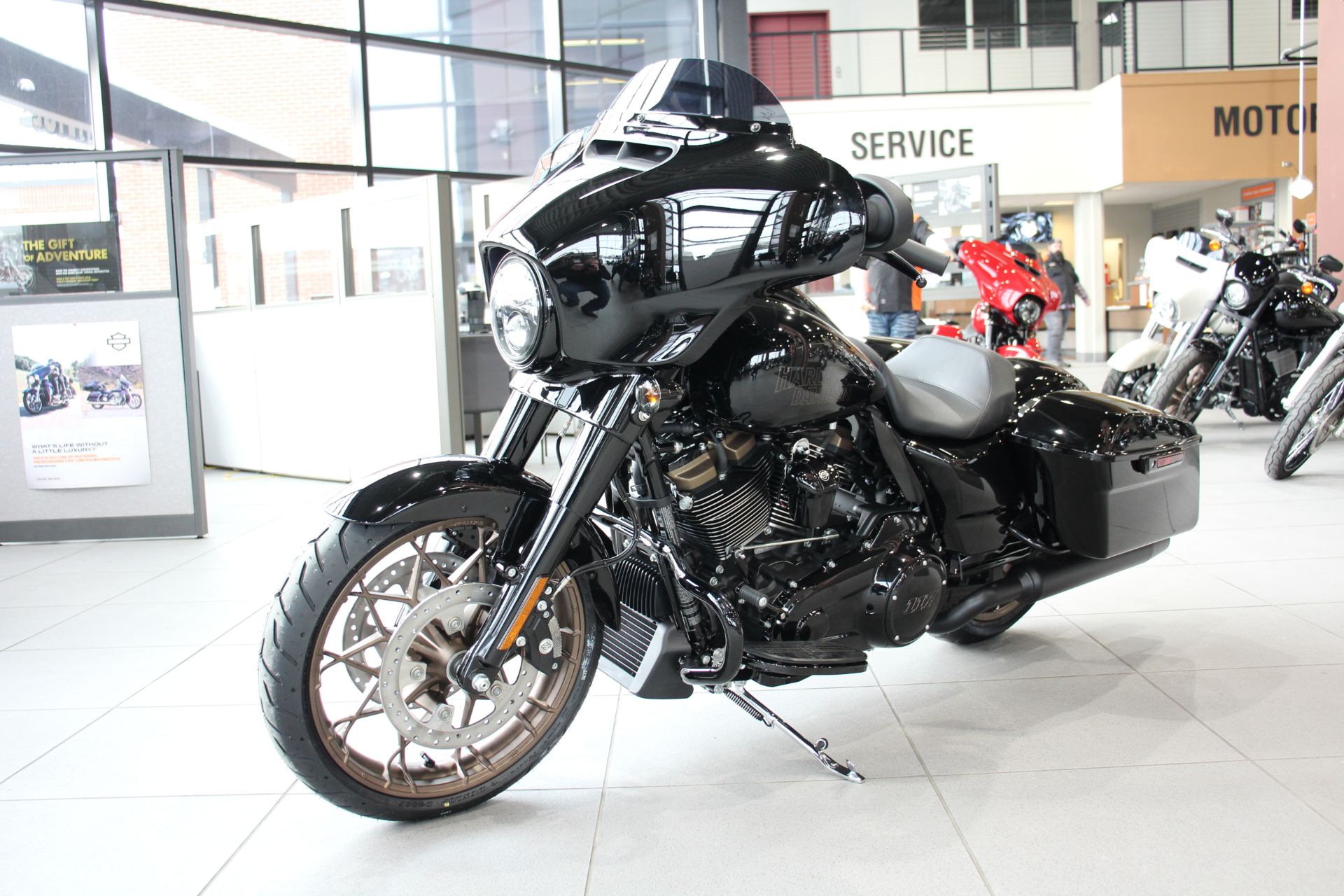 2022 Harley-Davidson Street Glide® ST in Flint, Michigan - Photo 4
