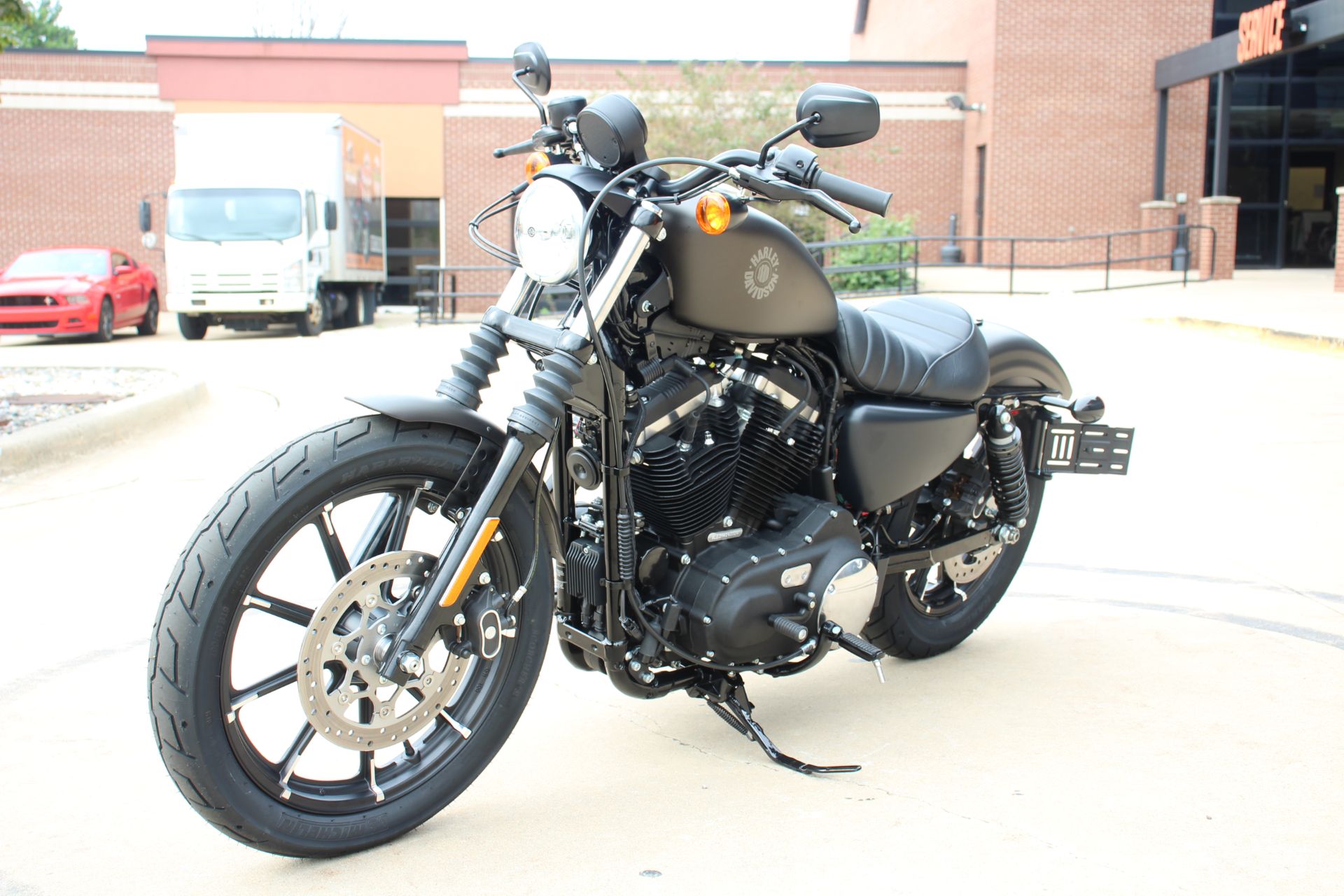 2022 Harley-Davidson Iron 883™ in Flint, Michigan - Photo 4