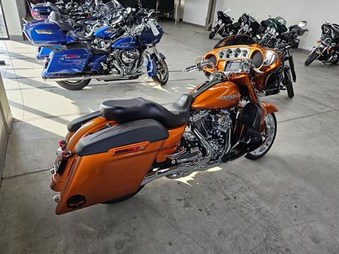 2014 Harley-Davidson Street Glide® in Flint, Michigan - Photo 3