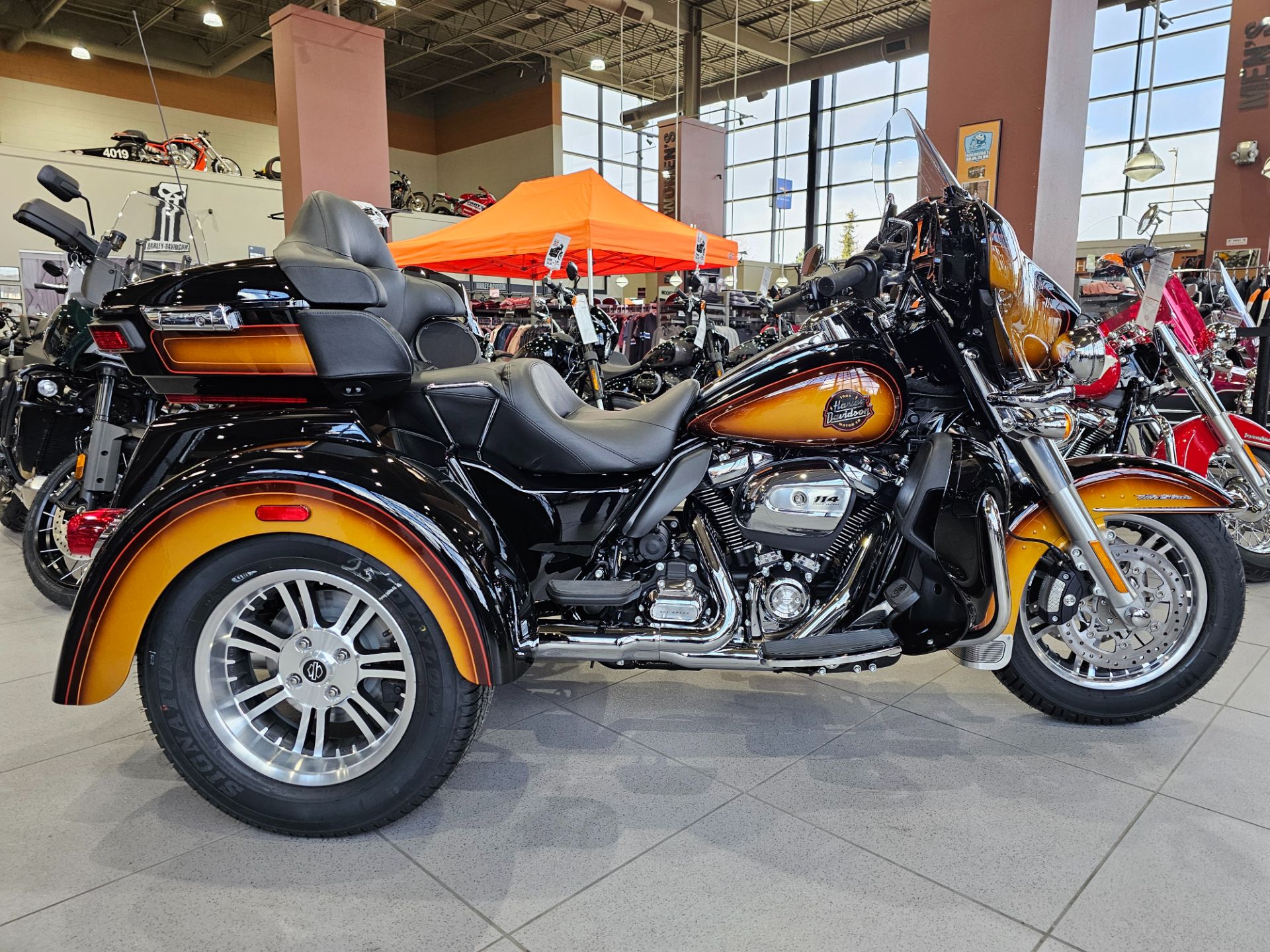 2024 Harley-Davidson Tri Glide® Ultra in Flint, Michigan - Photo 1