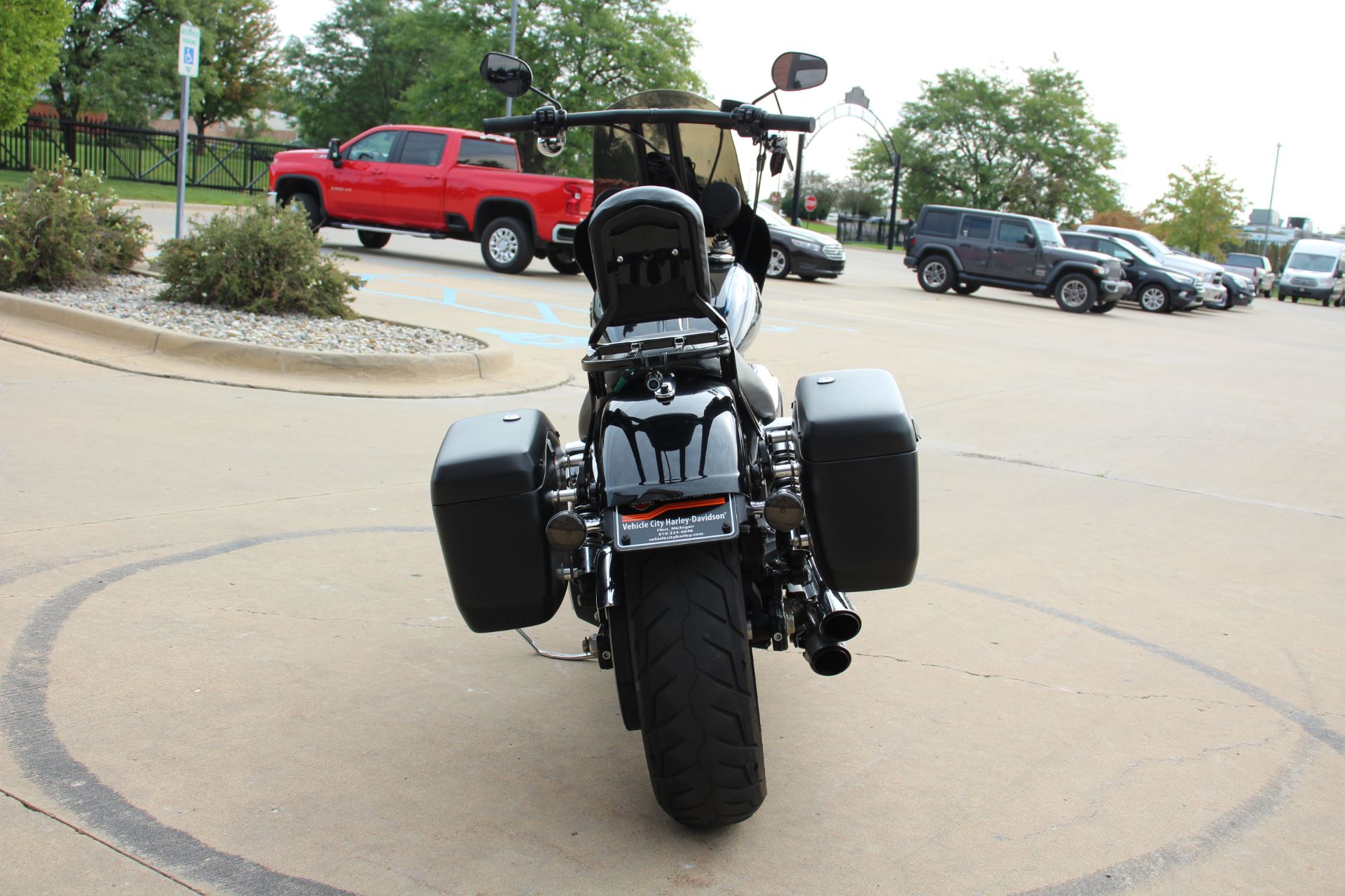 2013 Harley-Davidson Dyna® Wide Glide® in Flint, Michigan - Photo 7