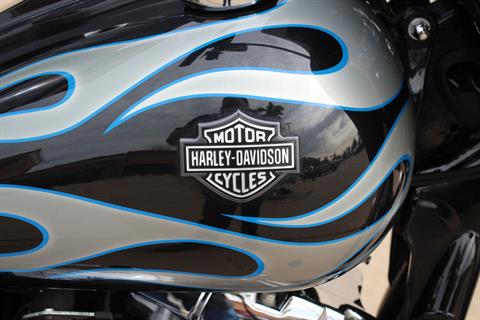 2013 Harley-Davidson Dyna® Wide Glide® in Flint, Michigan - Photo 11