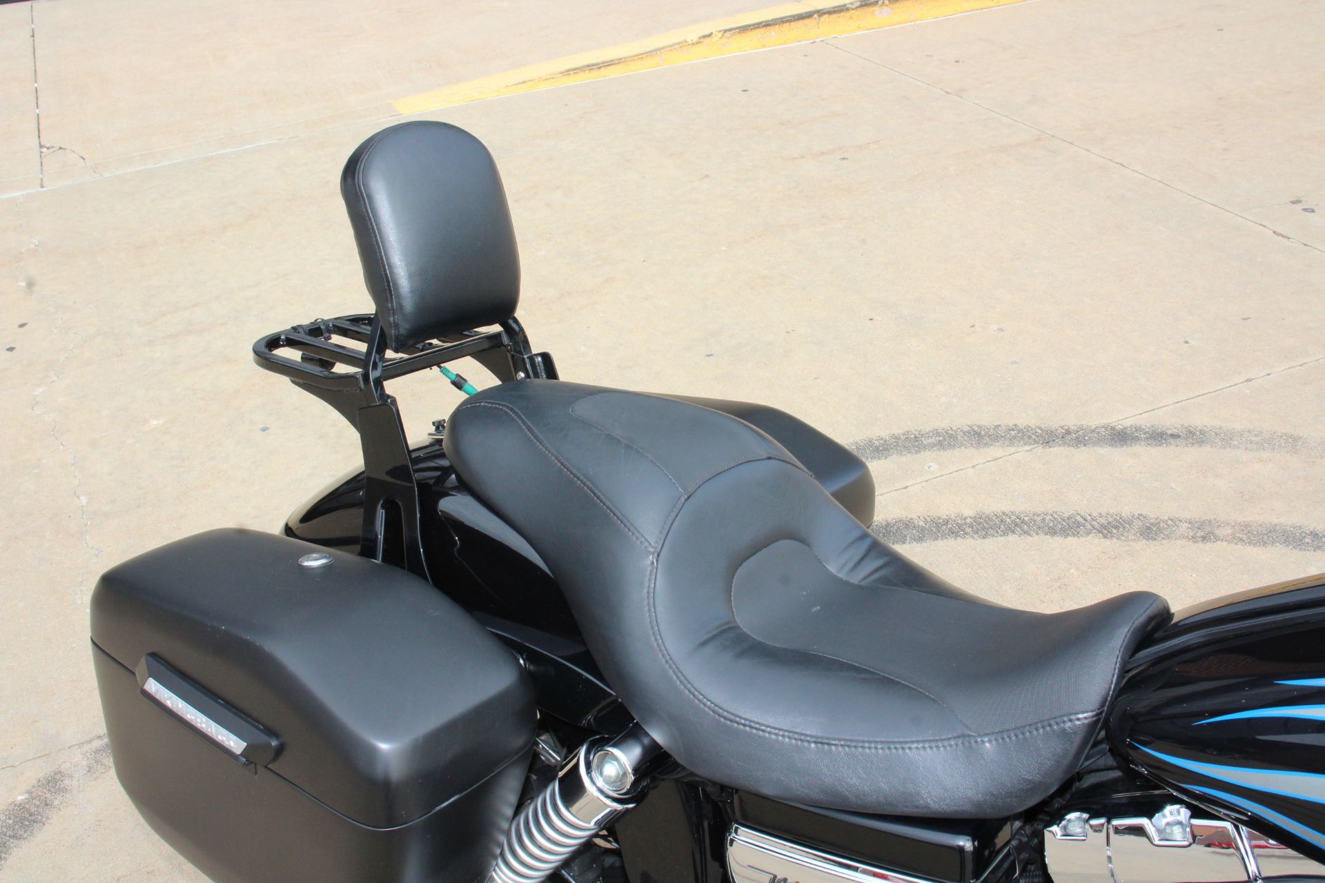 2013 Harley-Davidson Dyna® Wide Glide® in Flint, Michigan - Photo 15