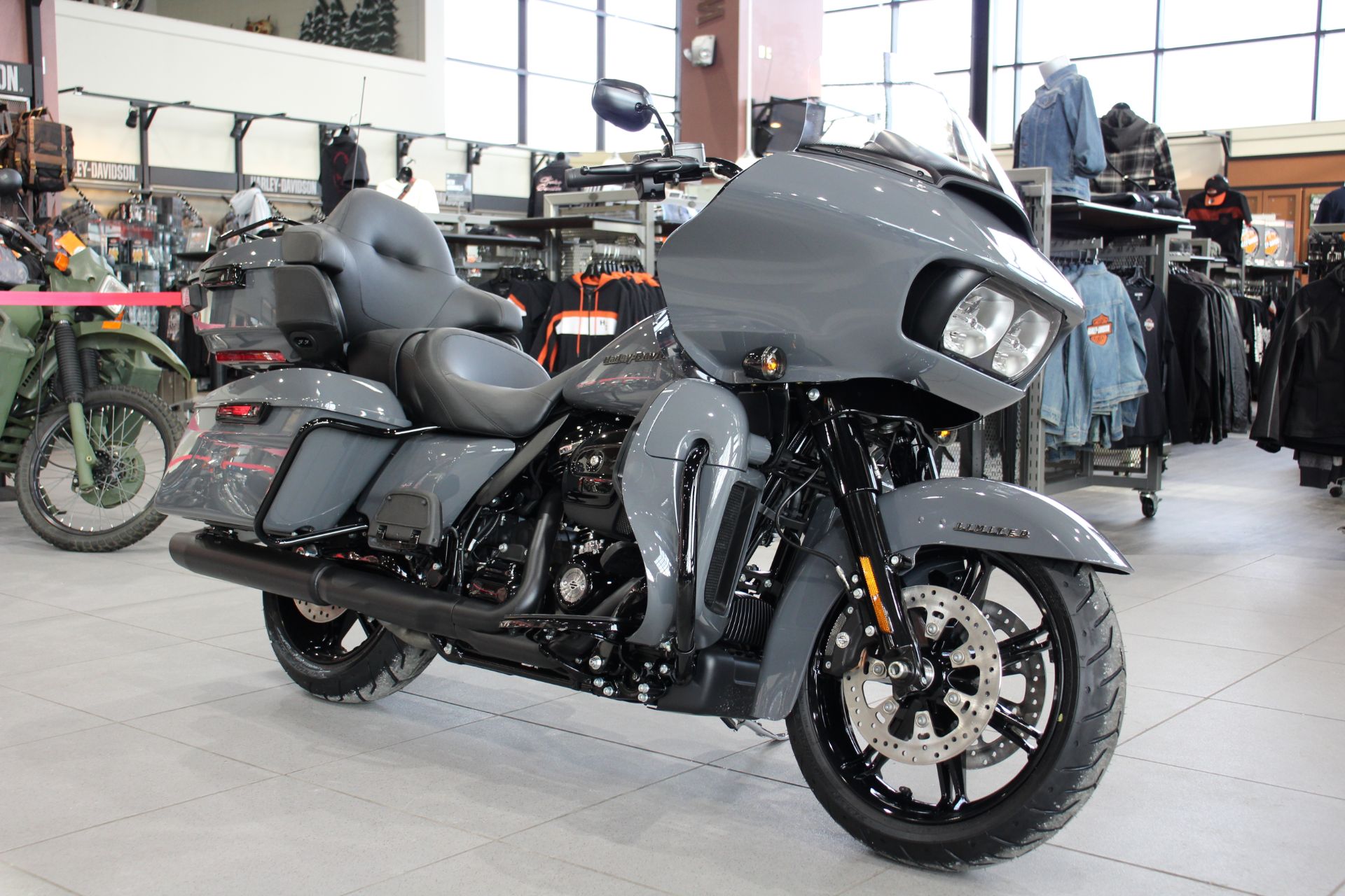 2022 Harley-Davidson Road Glide® Limited in Flint, Michigan - Photo 3
