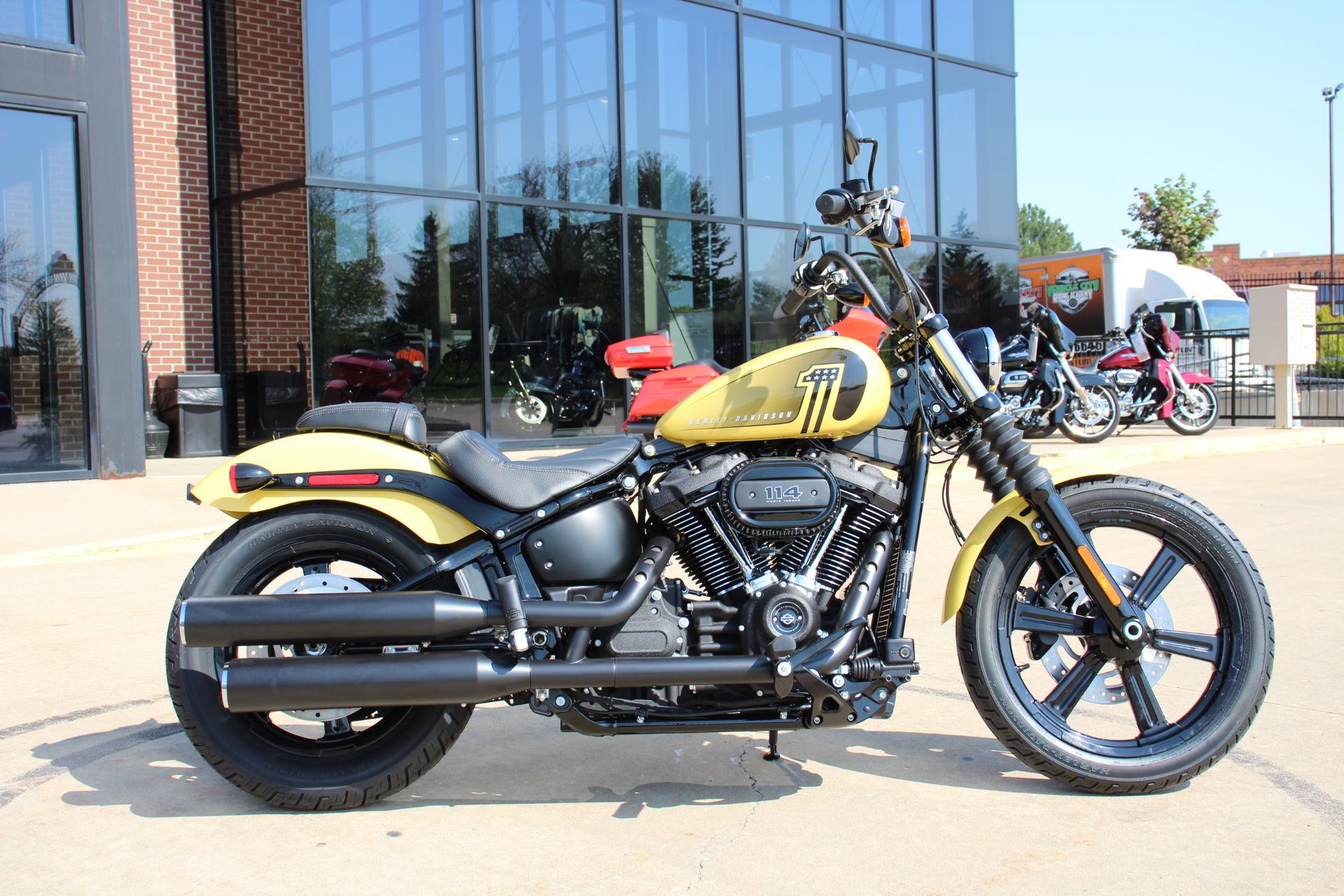 2023 Harley-Davidson Street Bob® 114 in Flint, Michigan - Photo 1