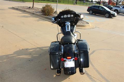 2018 Harley-Davidson Street Glide® in Flint, Michigan - Photo 7