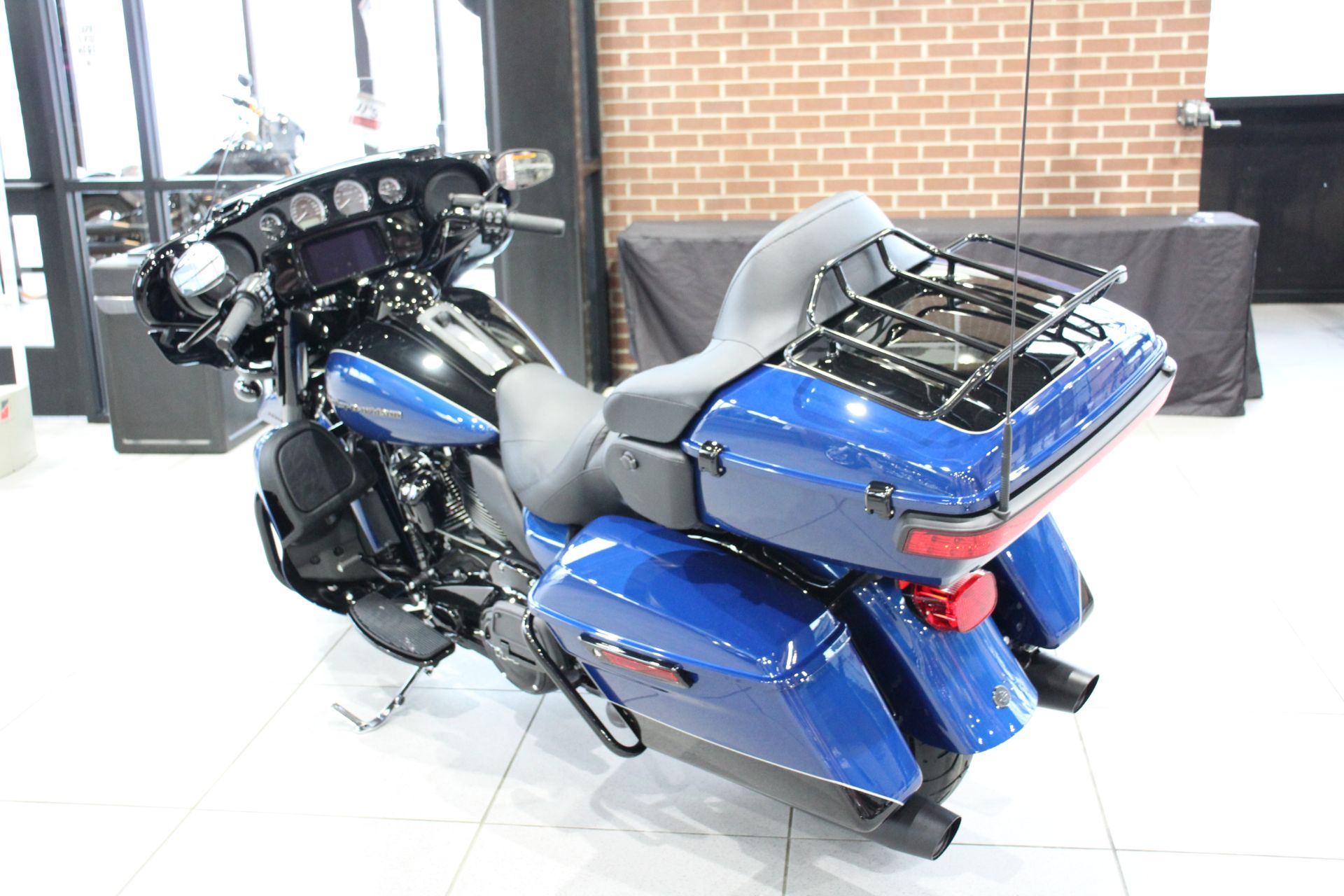 2022 Harley-Davidson Ultra Limited in Flint, Michigan - Photo 16