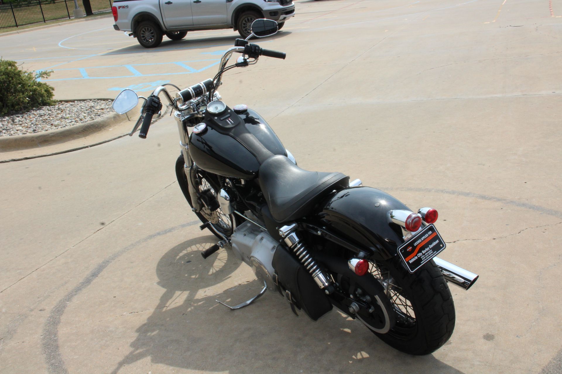 2009 Harley-Davidson Dyna Street Bob in Flint, Michigan - Photo 6