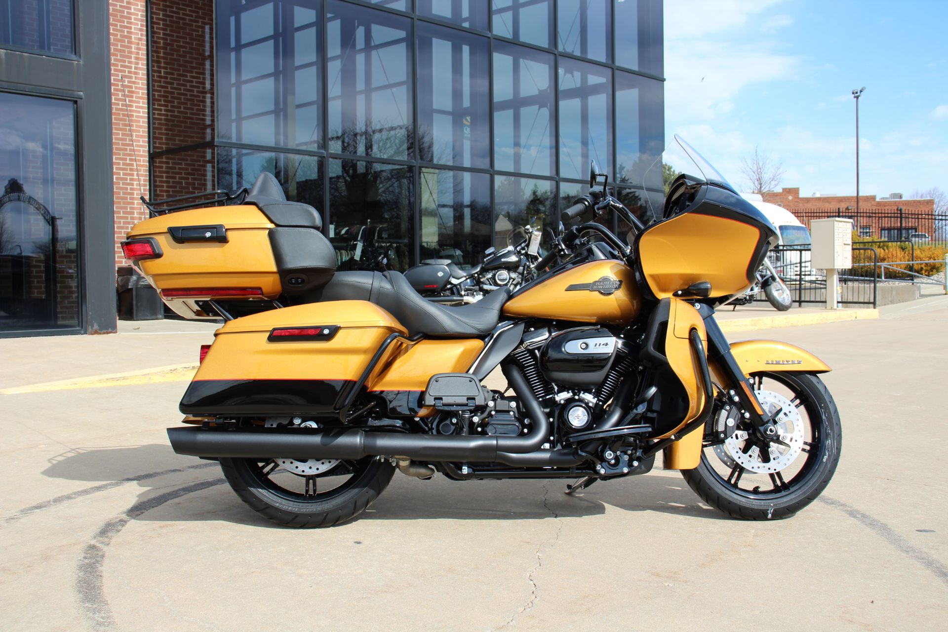 2023 Harley-Davidson Road Glide® Limited in Flint, Michigan - Photo 1