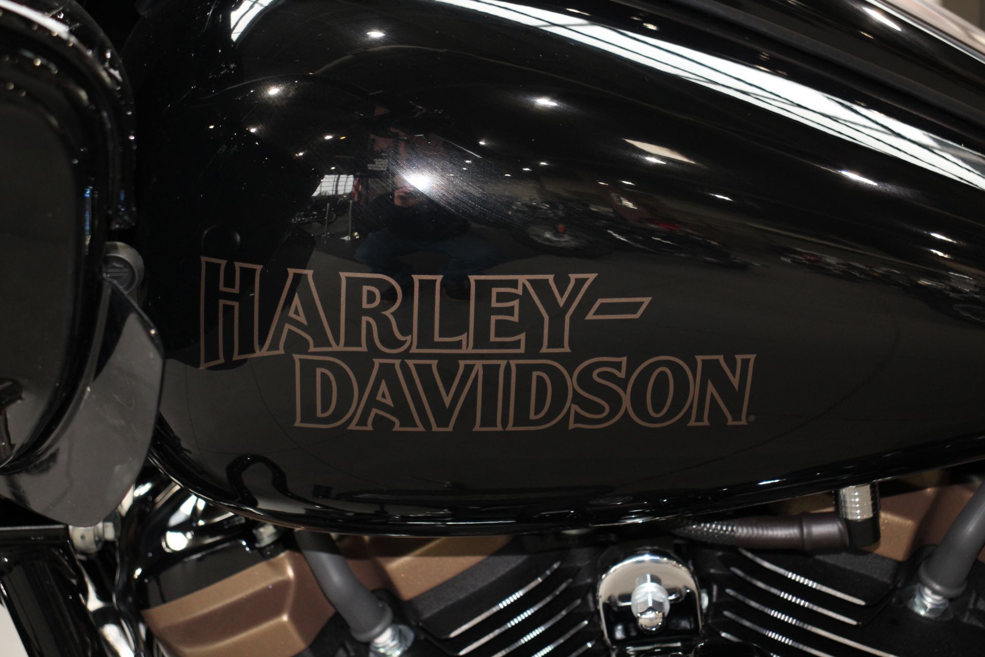 2022 Harley-Davidson Road Glide® ST in Flint, Michigan - Photo 14
