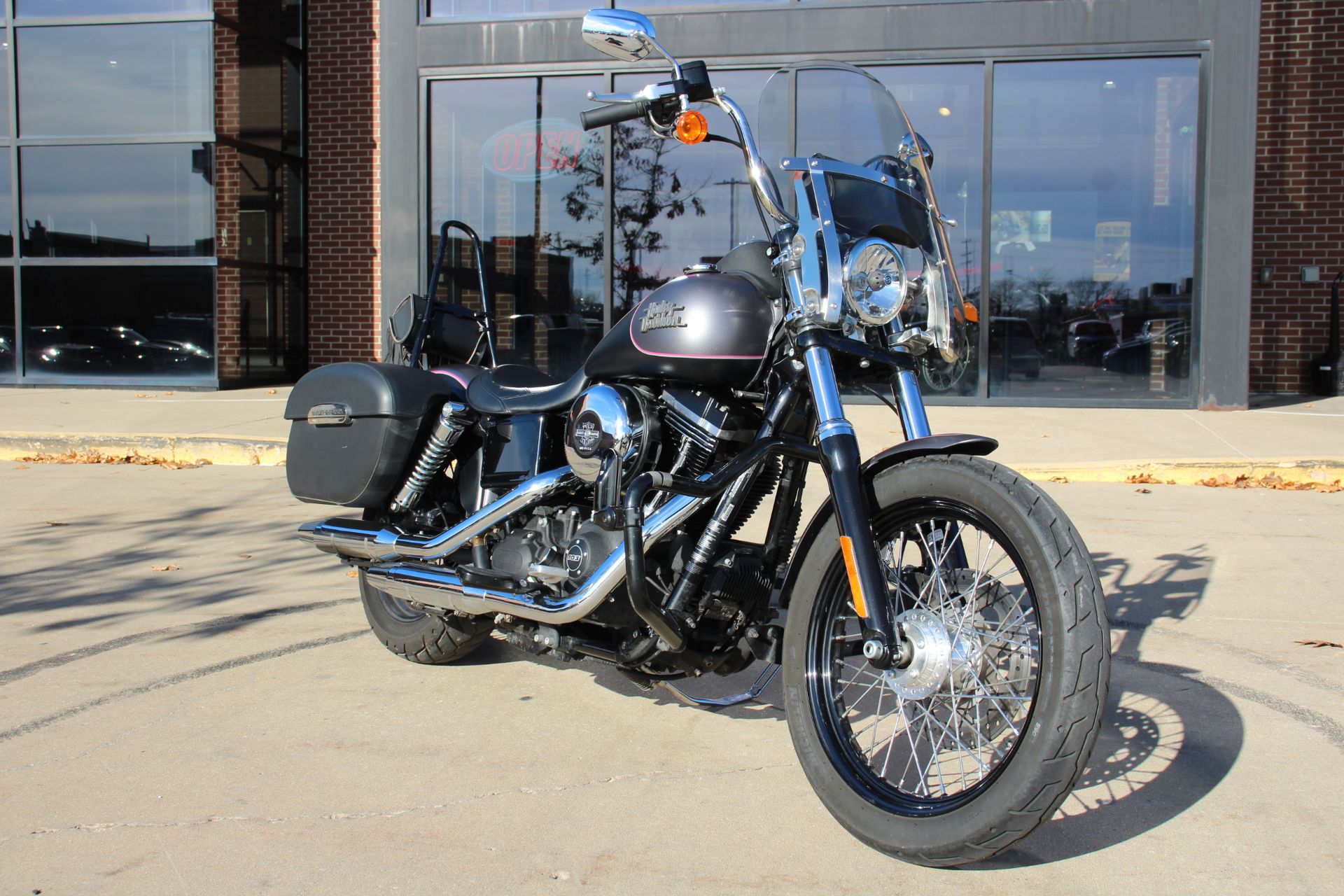 2017 Harley-Davidson Street Bob® in Flint, Michigan - Photo 2