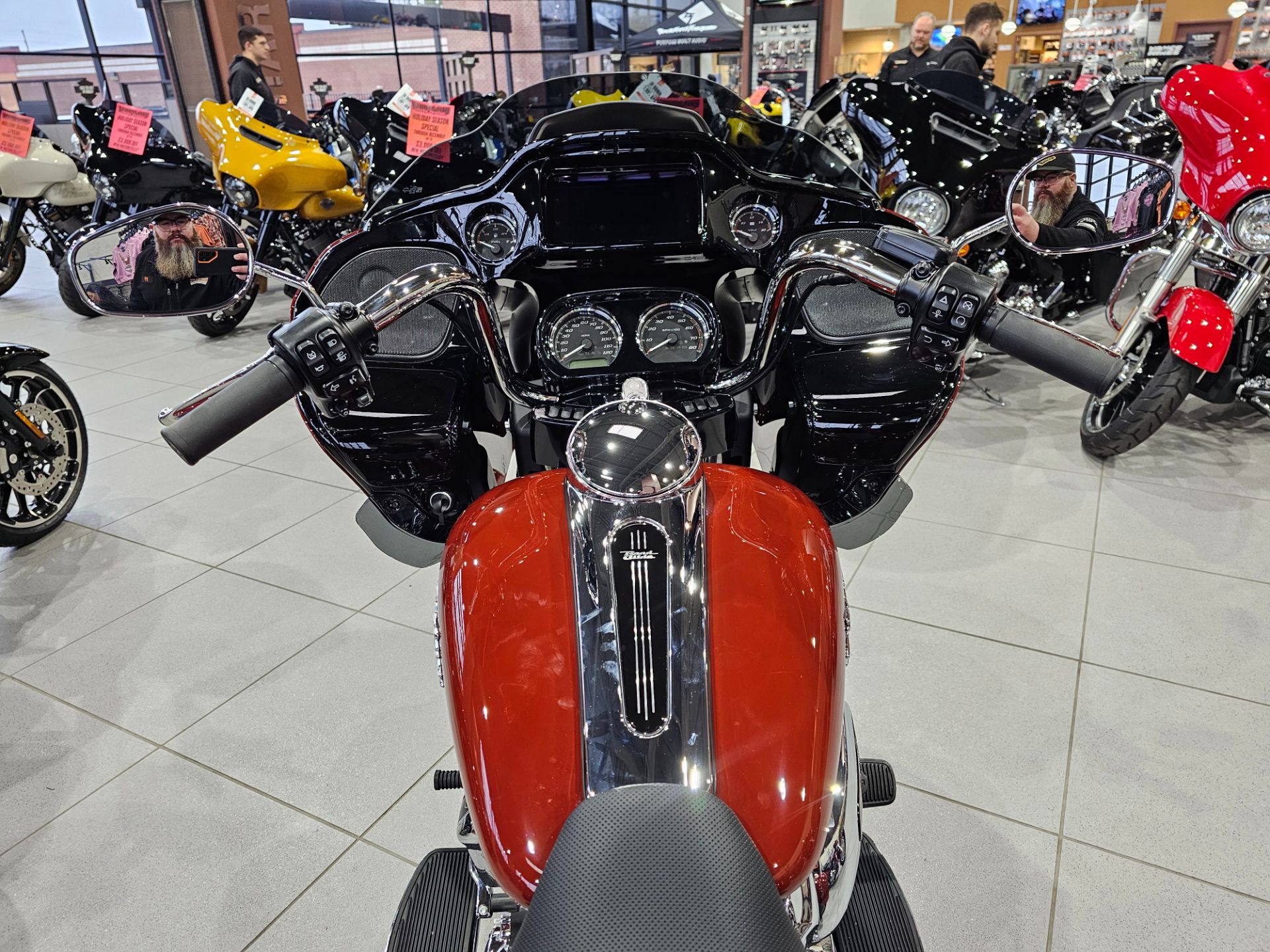 2024 Harley-Davidson Road Glide® 3 in Flint, Michigan - Photo 8