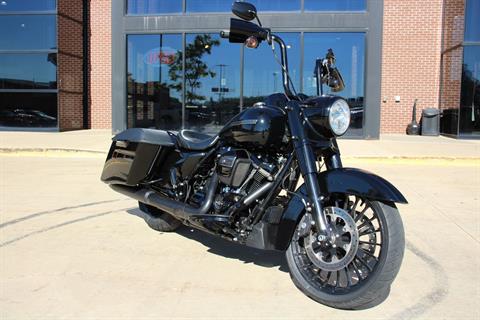 2018 Harley-Davidson Road King® Special in Flint, Michigan - Photo 2