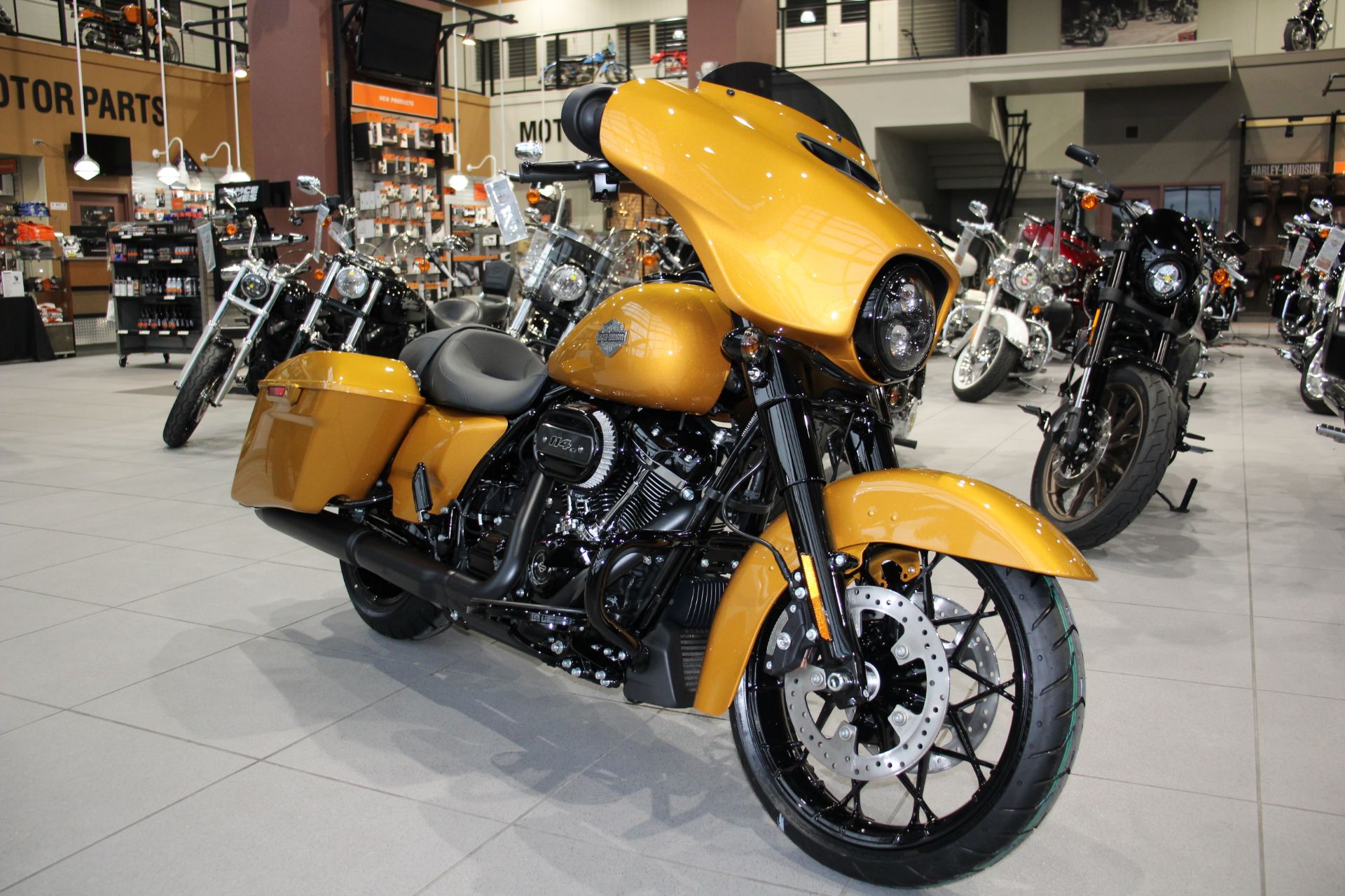2023 Harley-Davidson Street Glide® Special in Flint, Michigan - Photo 2